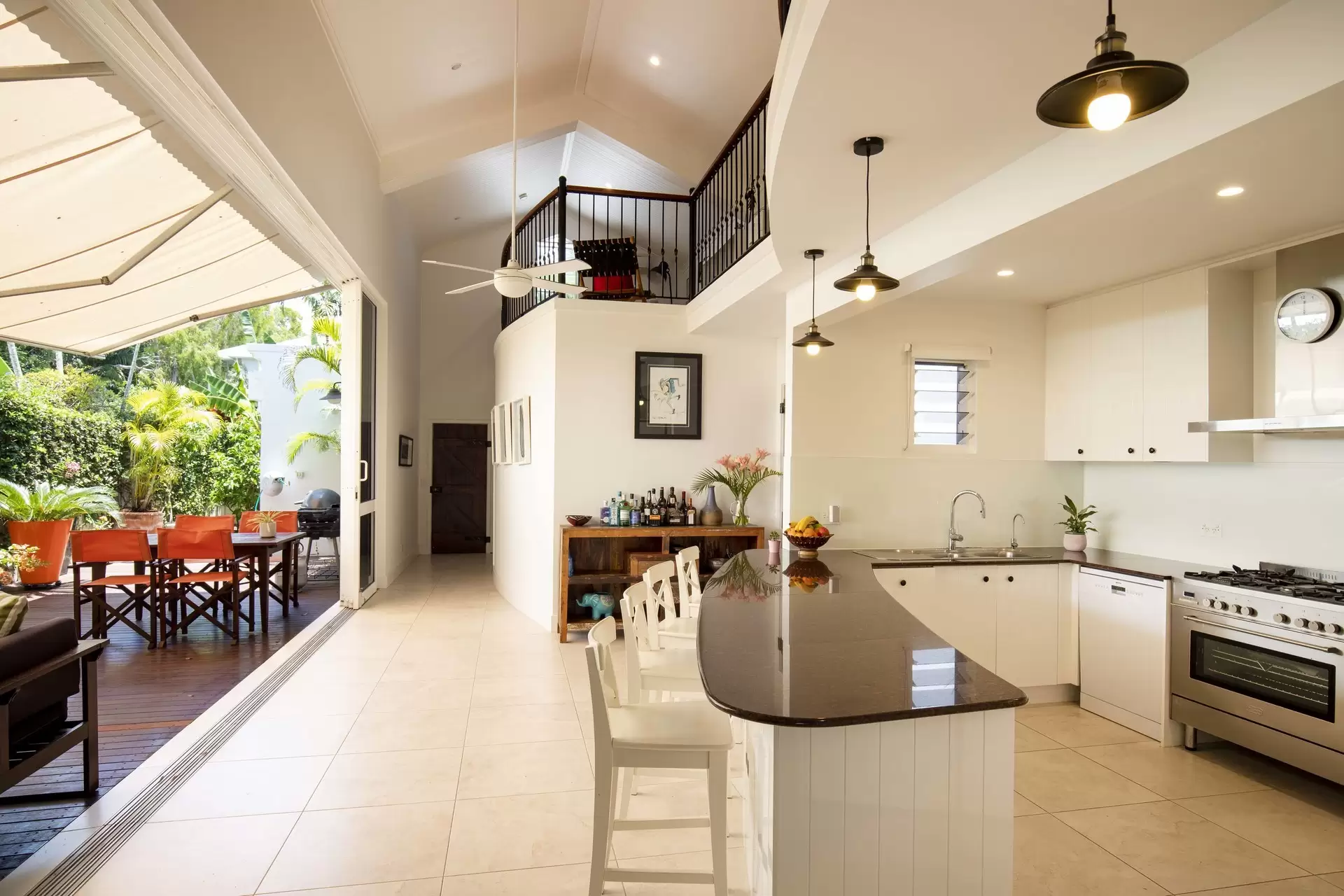 2/62 Garrick Street, Port Douglas Sold by Queensland Sotheby's International Realty - image 1