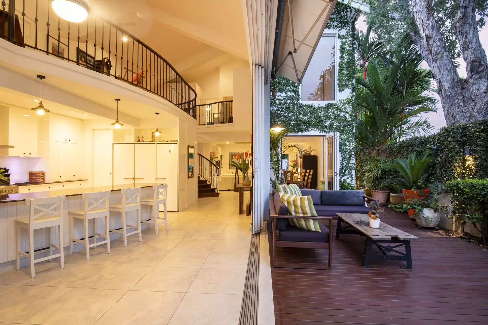 2/62 Garrick Street, Port Douglas Sold by Queensland Sotheby's International Realty - image 1
