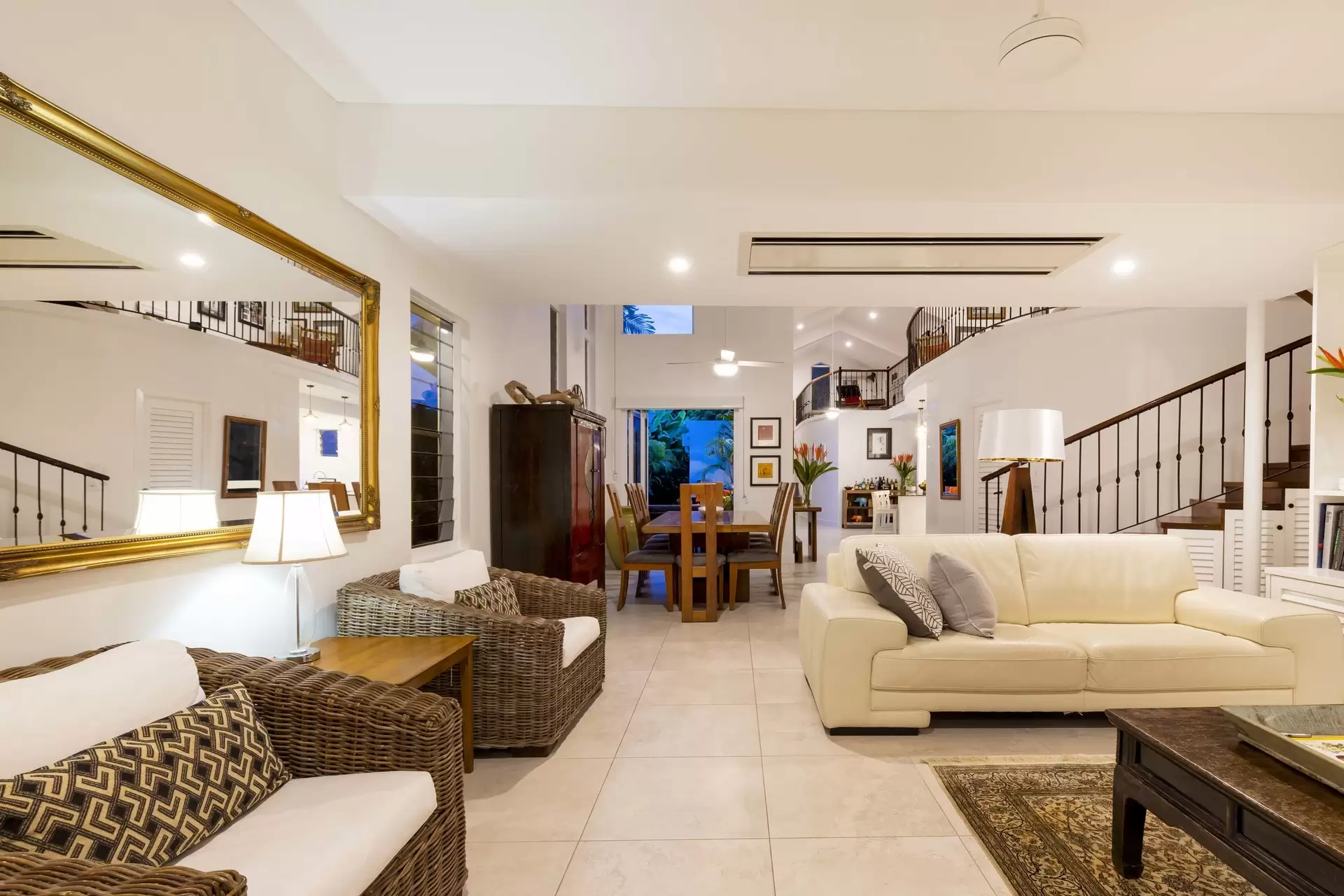 2/62 Garrick Street, Port Douglas Sold by Queensland Sotheby's International Realty - image 1