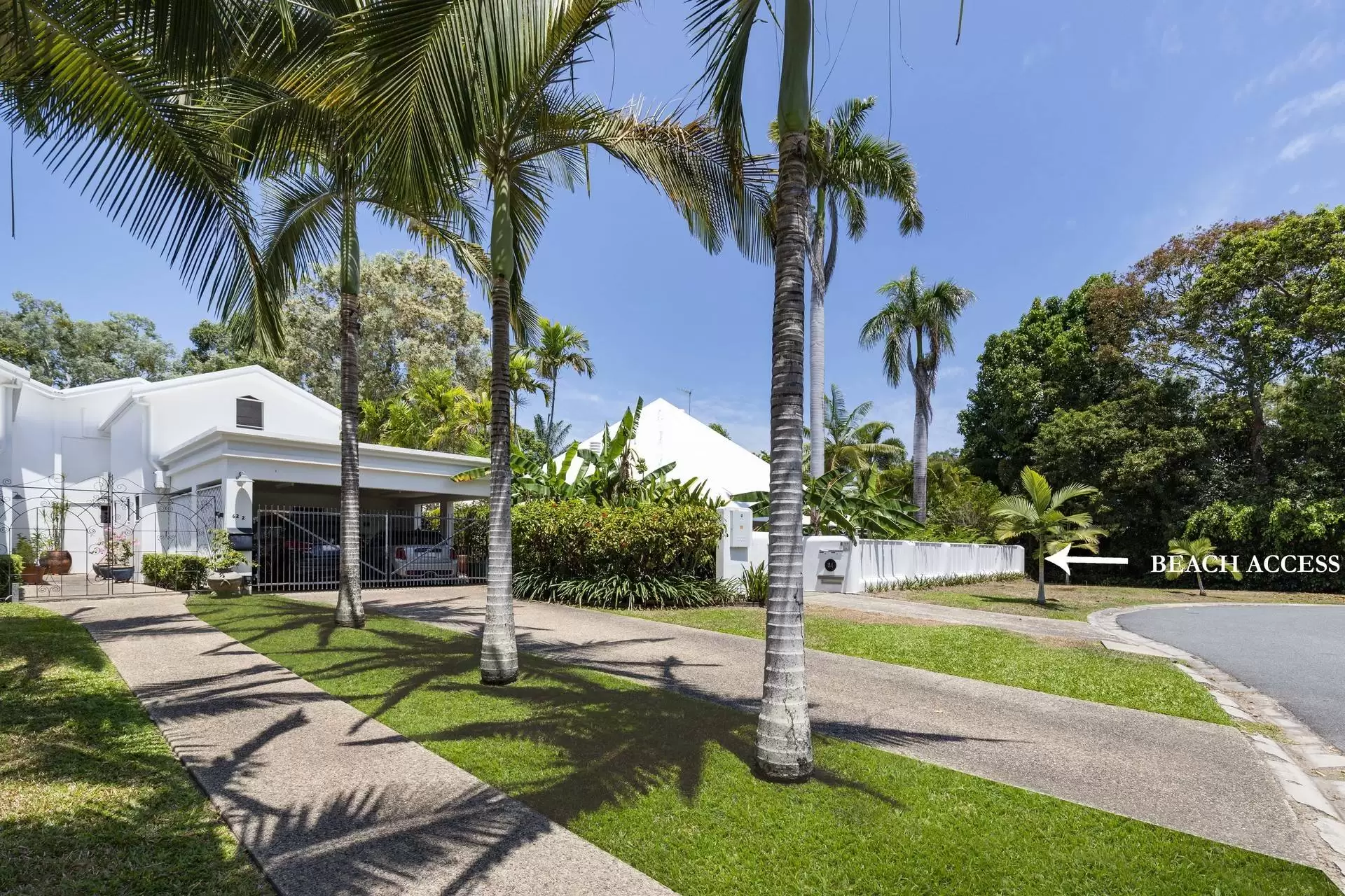 2/62 Garrick Street, Port Douglas Sold by Queensland Sotheby's International Realty - image 1