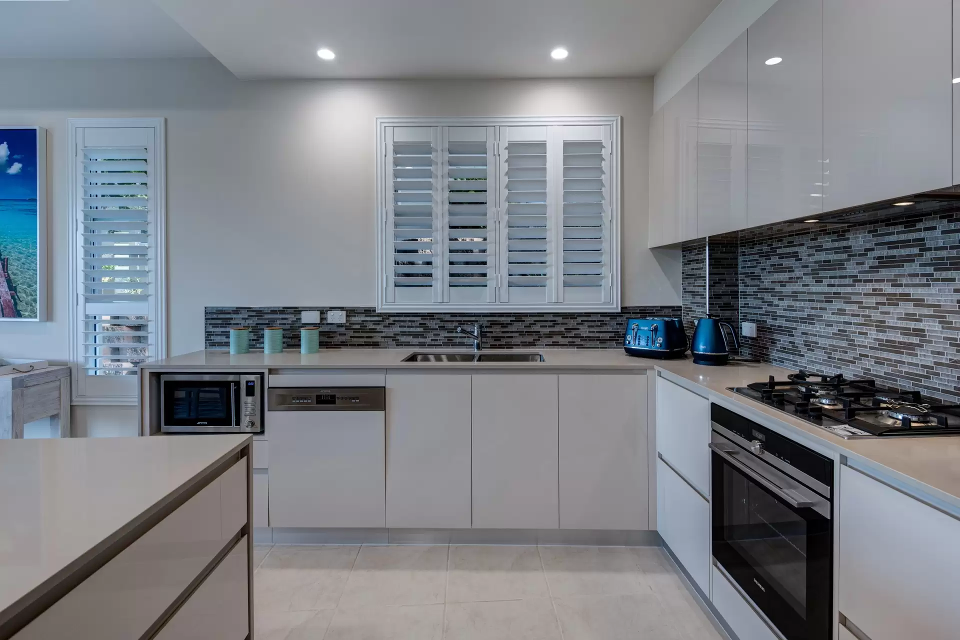 2/1 Coral Sea Avenue, Hamilton Island Sold by Queensland Sotheby's International Realty - image 1