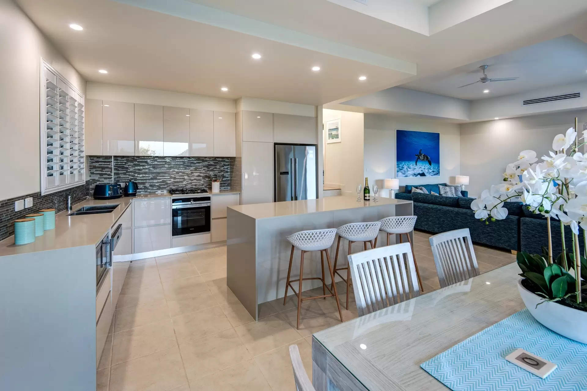 2/1 Coral Sea Avenue, Hamilton Island Sold by Queensland Sotheby's International Realty - image 1