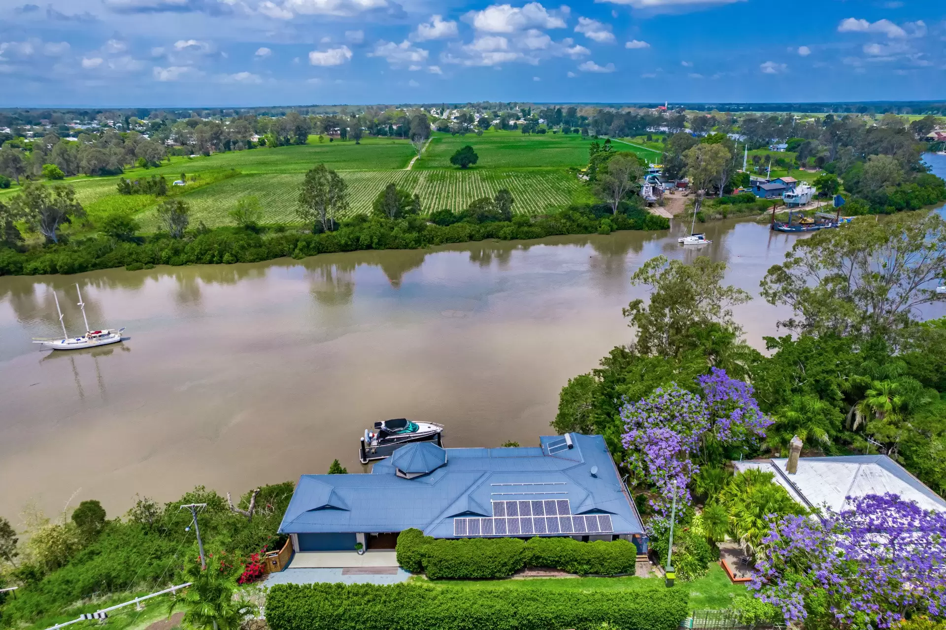 2 North Street, Maryborough Sold by Queensland Sotheby's International Realty - image 1