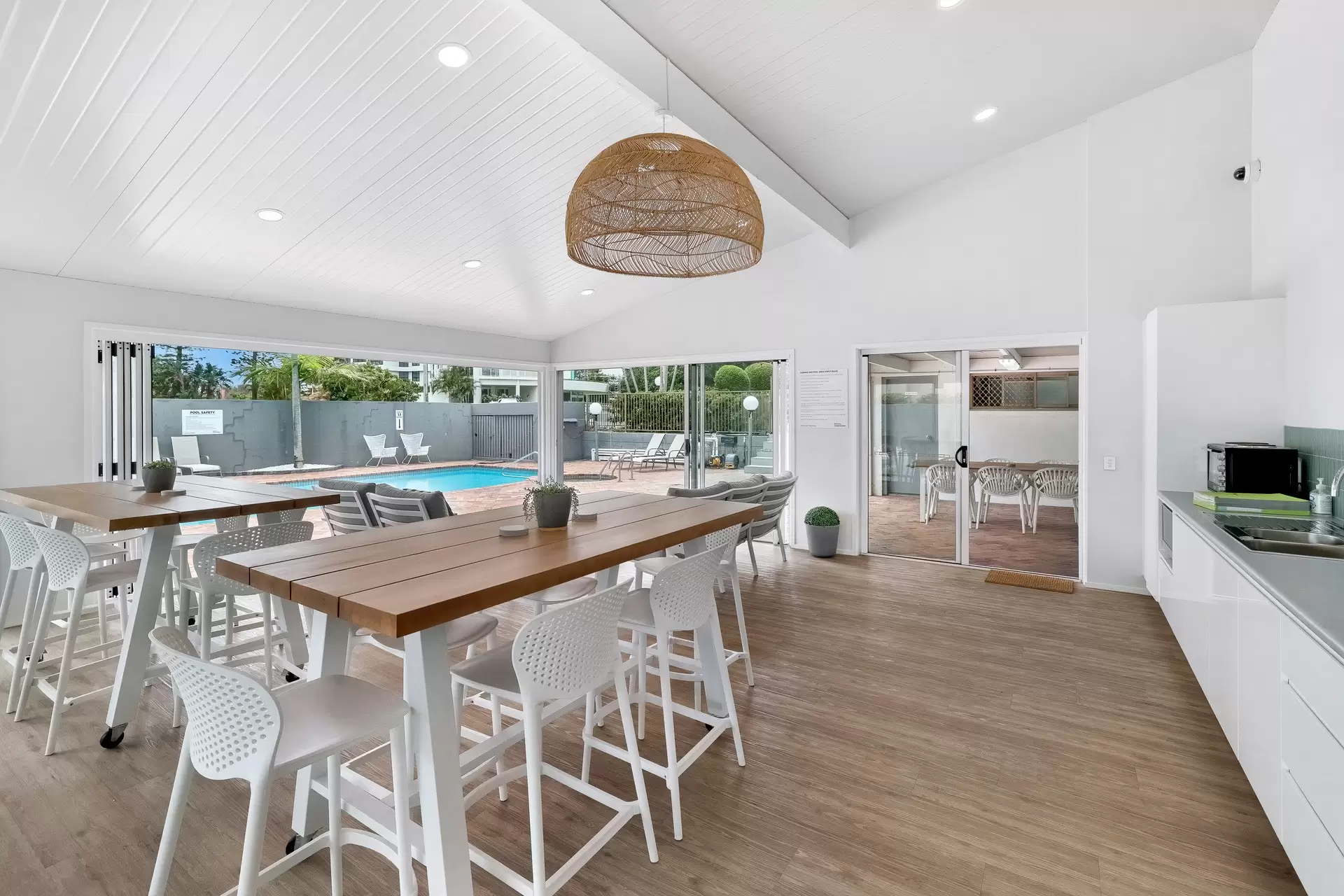 29/3656 Main Beach Parade, Main Beach Sold by Queensland Sotheby's International Realty - image 1