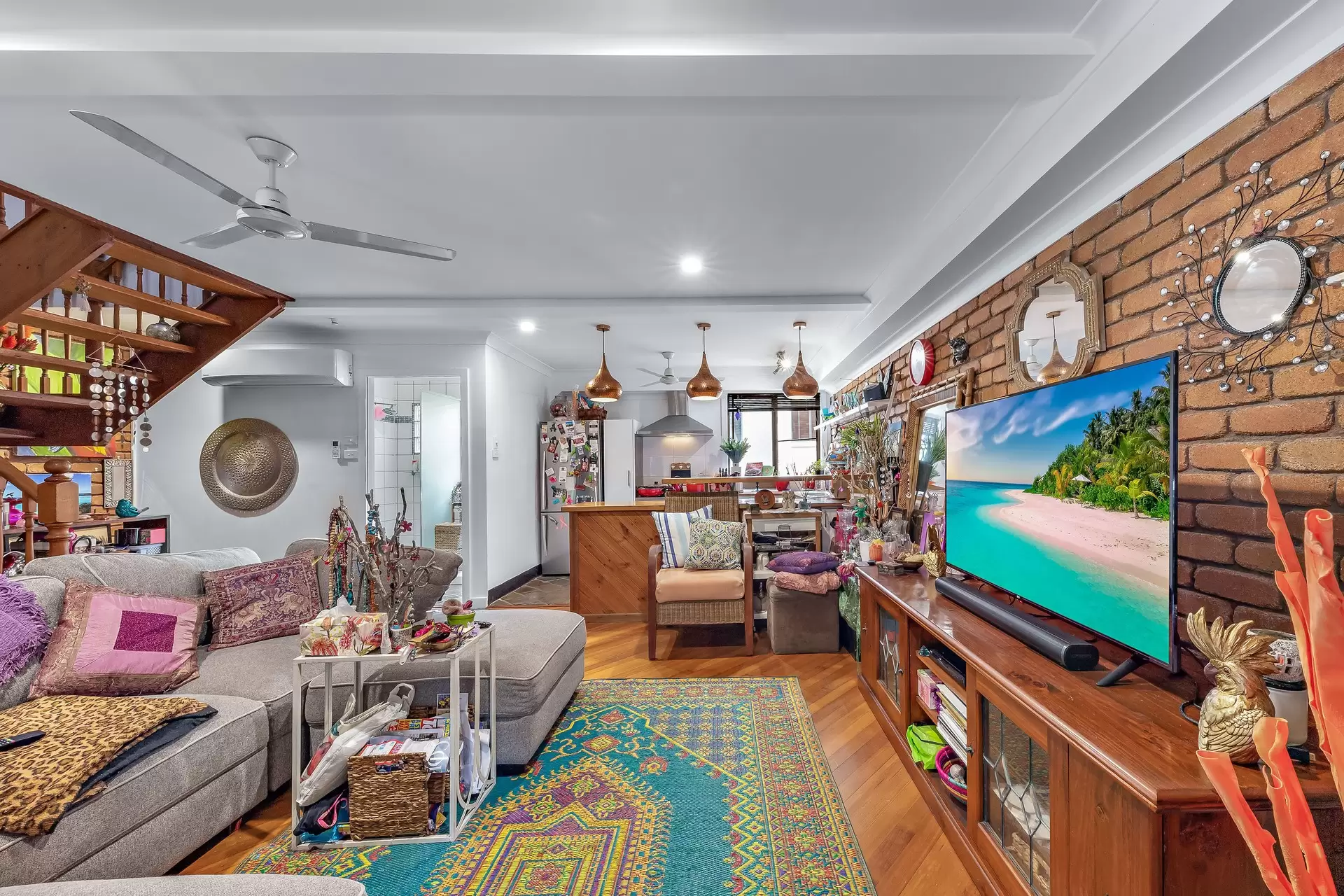 2/3 Beach Road, Cannonvale Sold by Queensland Sotheby's International Realty - image 1