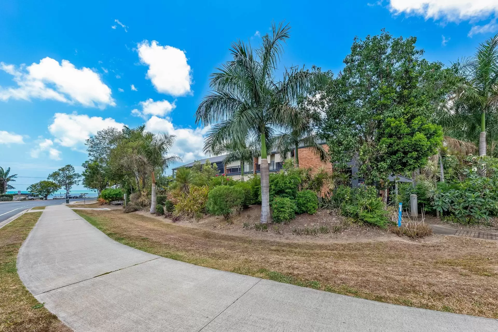 2/3 Beach Road, Cannonvale Sold by Queensland Sotheby's International Realty - image 1