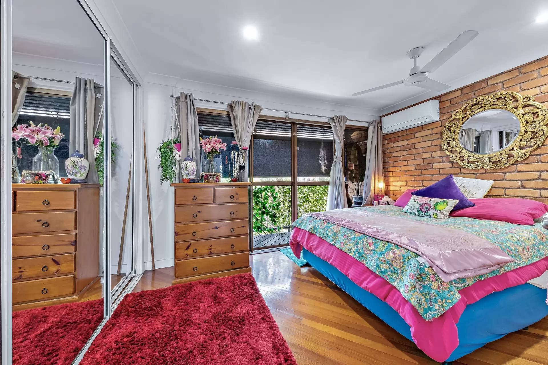 2/3 Beach Road, Cannonvale Sold by Queensland Sotheby's International Realty - image 1