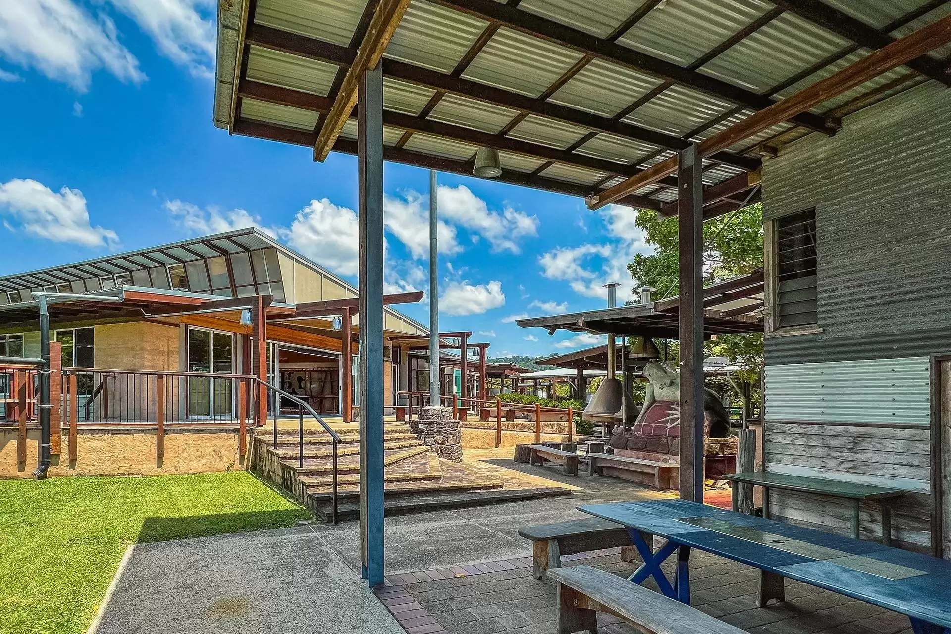 8 Mumdjin Court, Currumbin Valley Sold by Queensland Sotheby's International Realty - image 1
