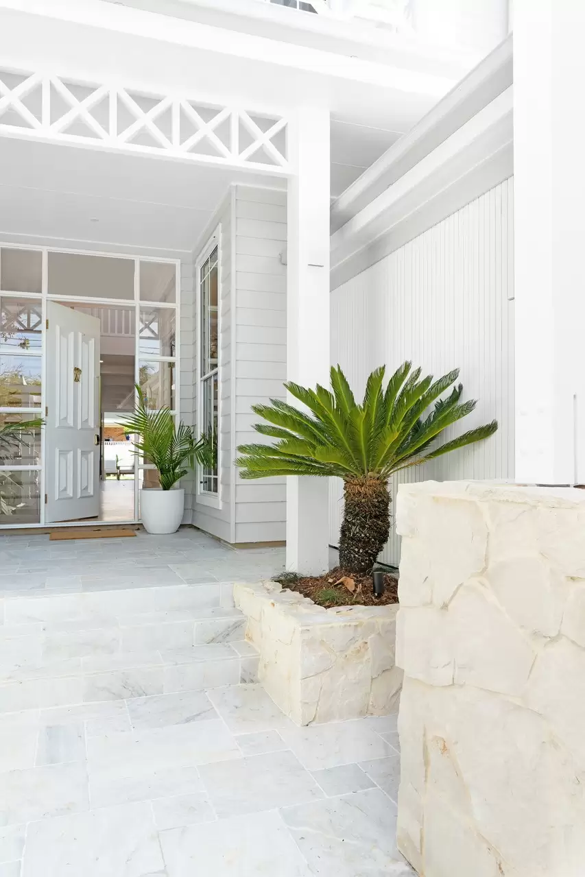 23 Moynihan Street, Ascot Sold by  - image 1
