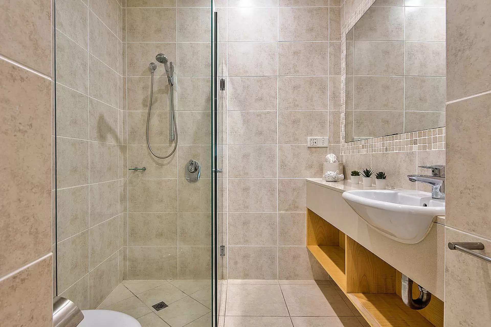 Pavillions 8, 1 Airport Drive, Hamilton Island For Sale by Queensland Sotheby's International Realty - image 1