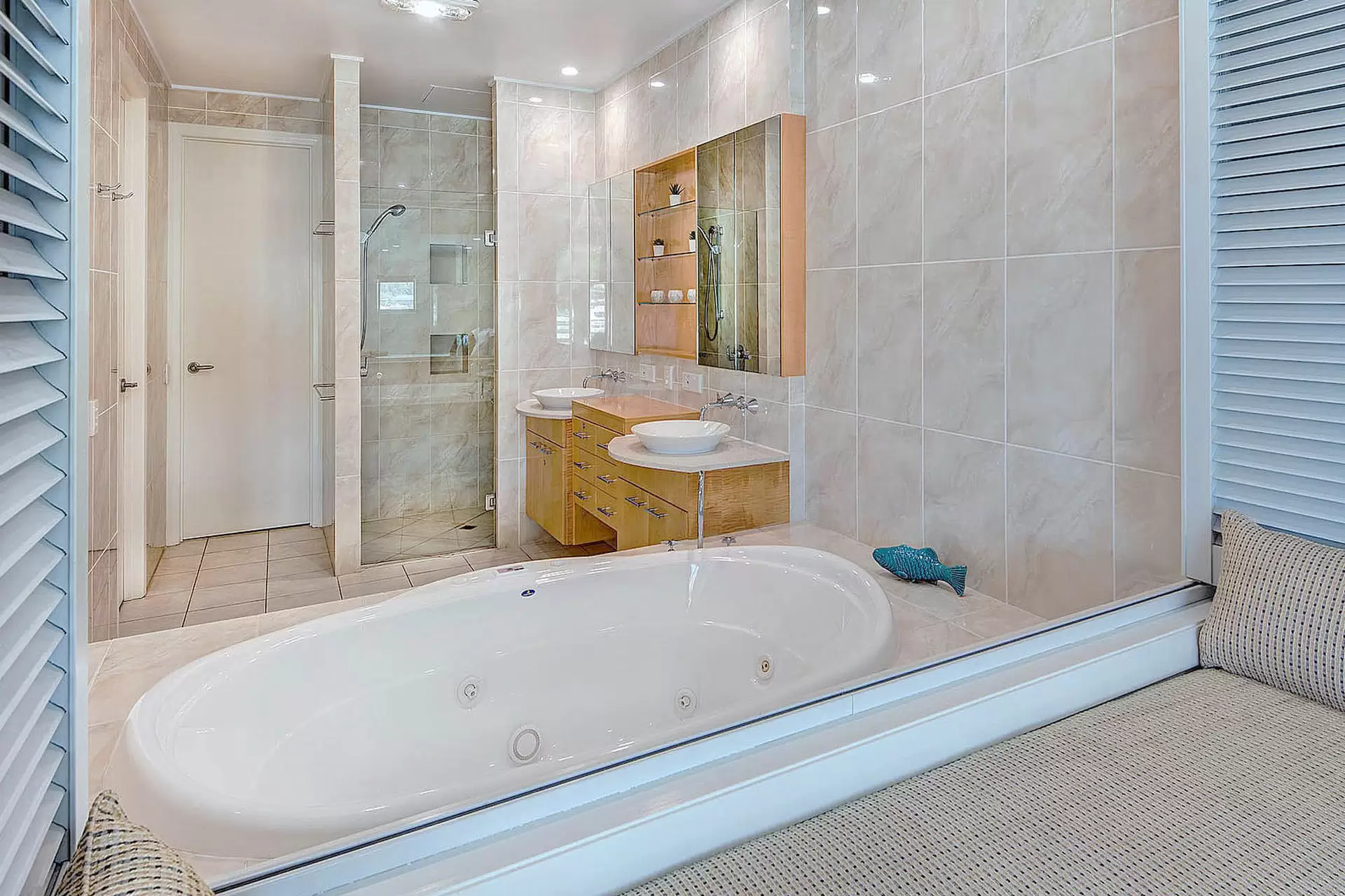 Pavillions 8, 1 Airport Drive, Hamilton Island For Sale by Queensland Sotheby's International Realty - image 1