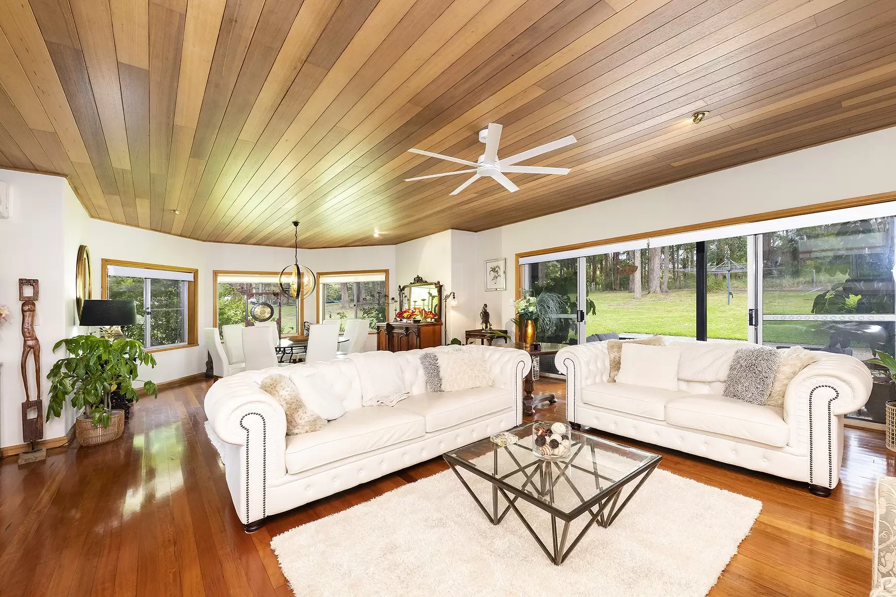 10 Thomas Place, Pacific Palms Sold by Queensland Sotheby's International Realty - image 1