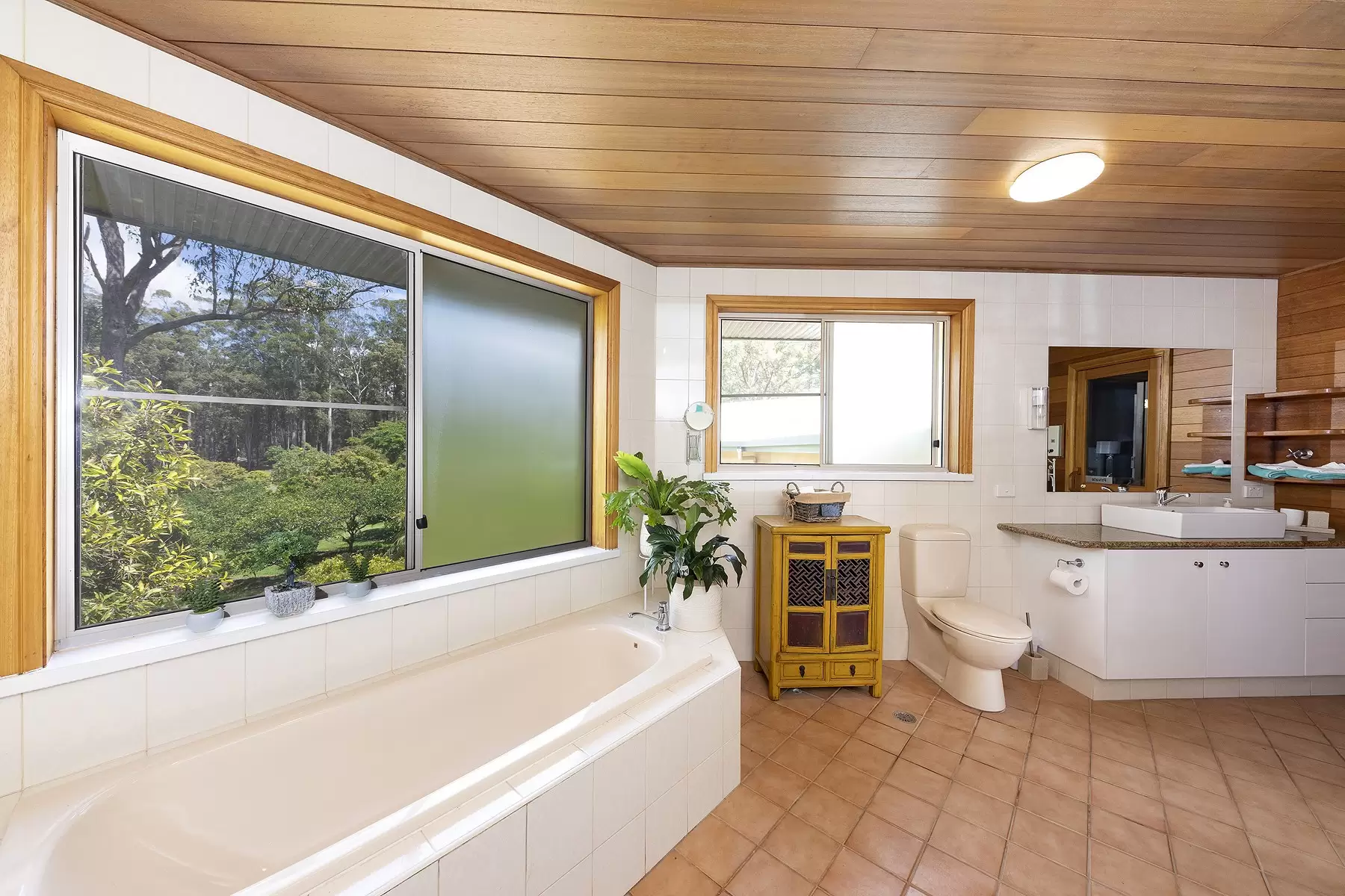 10 Thomas Place, Pacific Palms Sold by Queensland Sotheby's International Realty - image 1