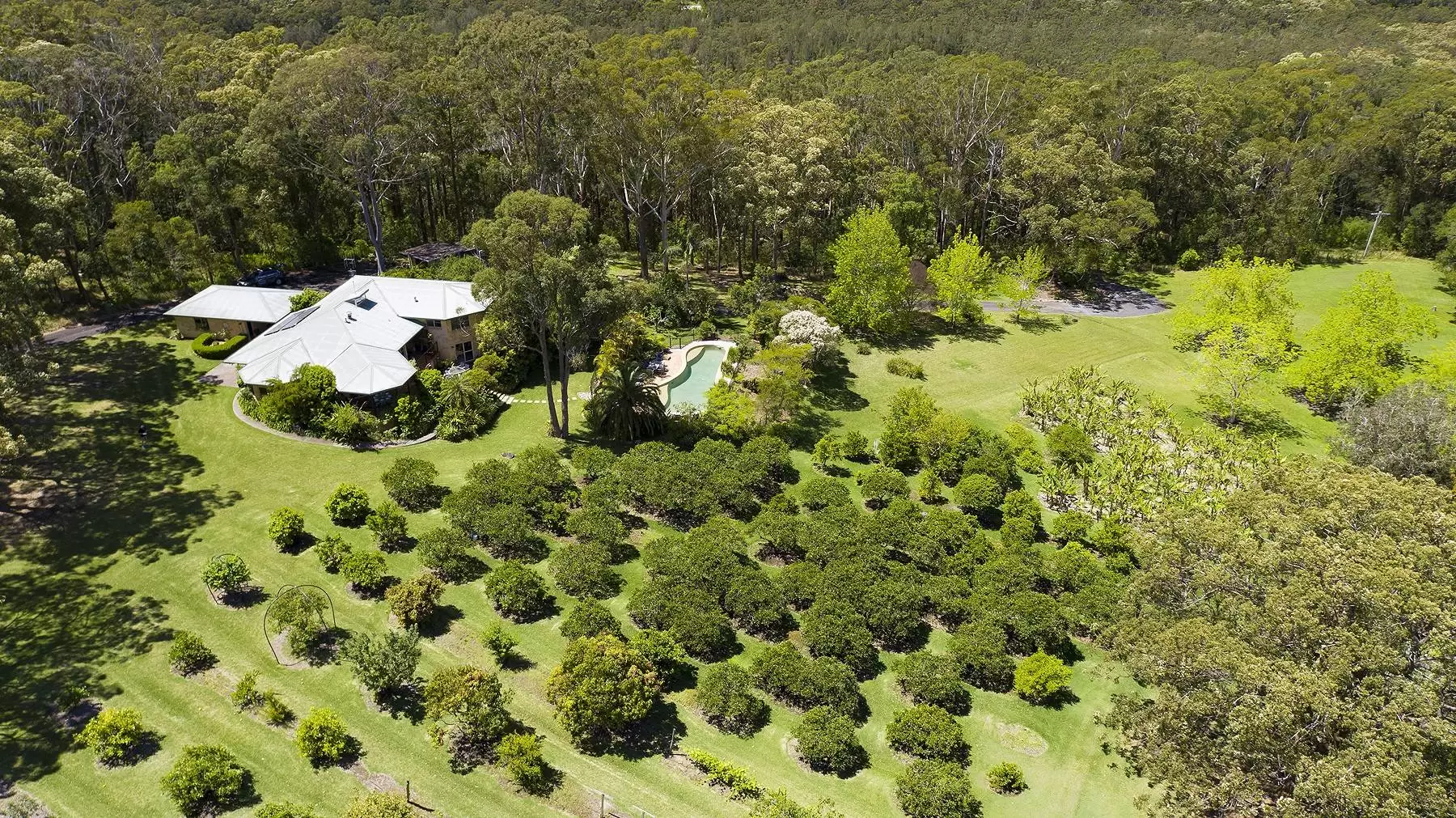 10 Thomas Place, Pacific Palms Sold by Queensland Sotheby's International Realty - image 1