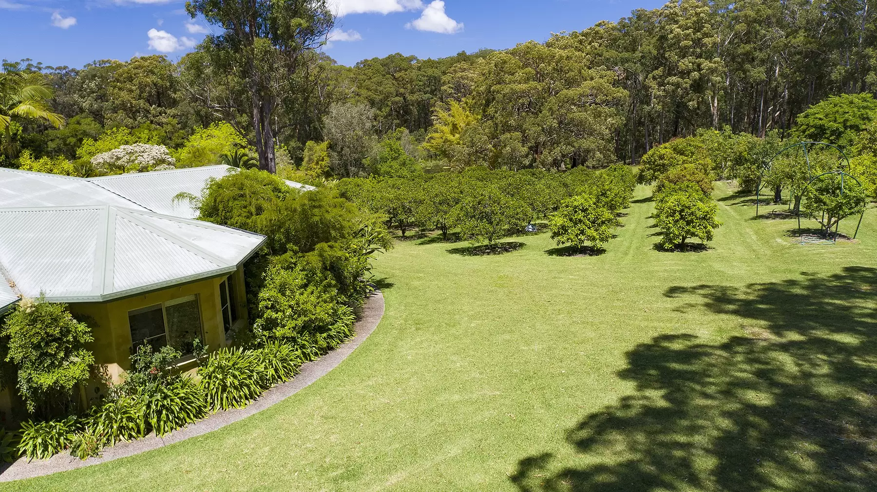 10 Thomas Place, Pacific Palms Sold by Queensland Sotheby's International Realty - image 1