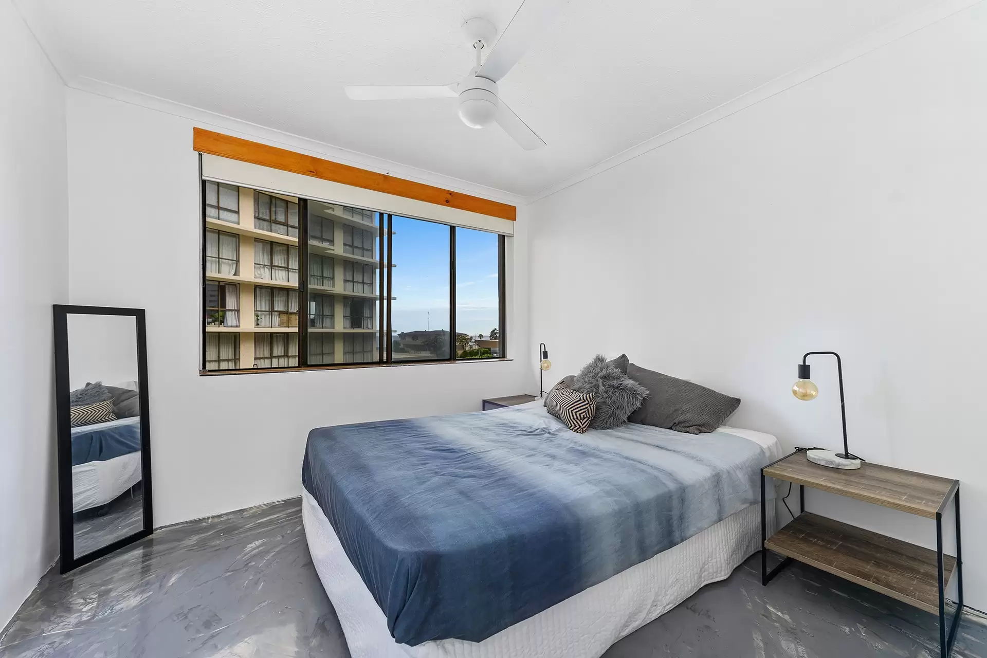 32/3355 Surfers Paradise Boulevard, Surfers Paradise Sold by  - image 1