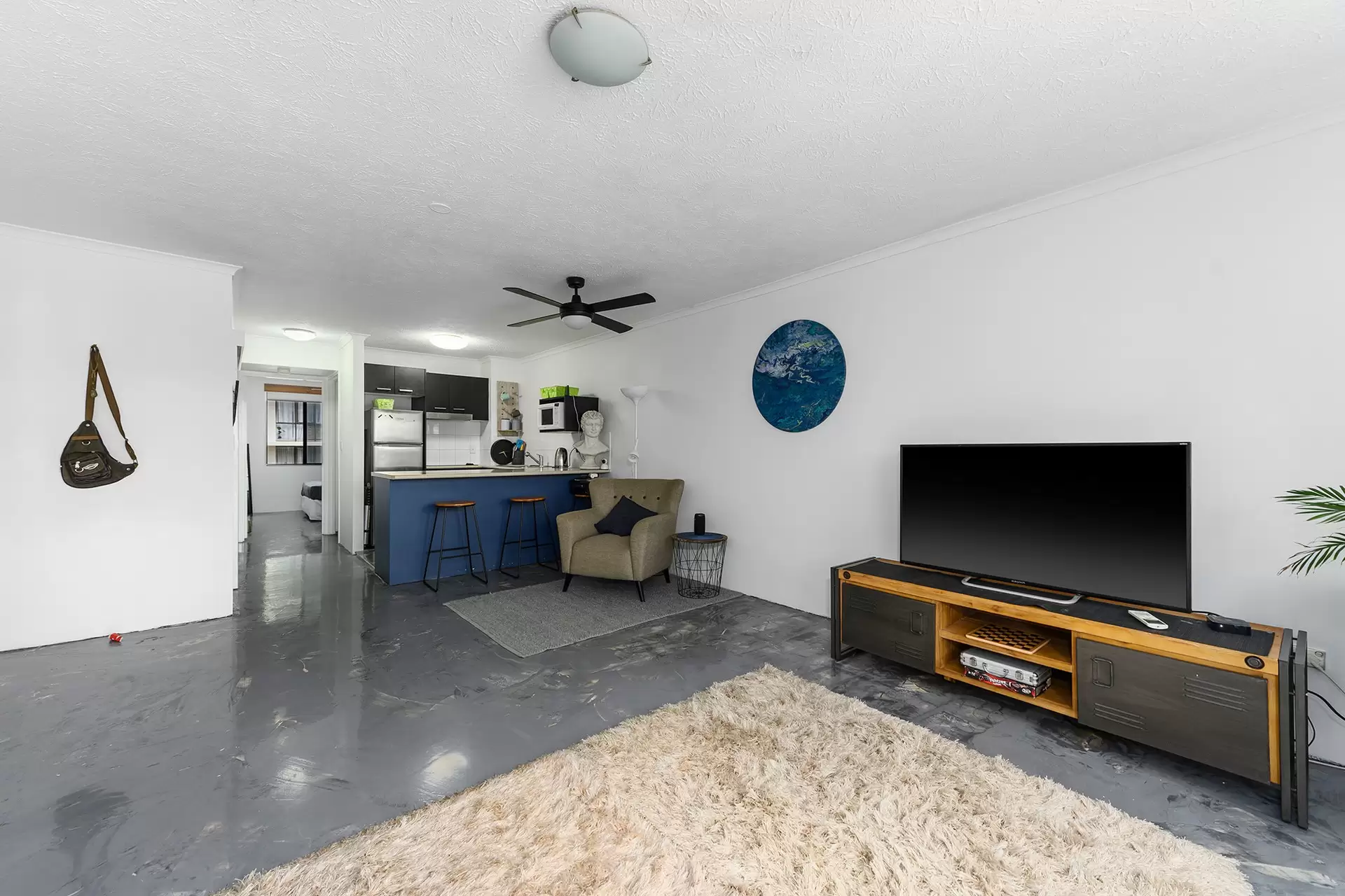 32/3355 Surfers Paradise Boulevard, Surfers Paradise Sold by  - image 1