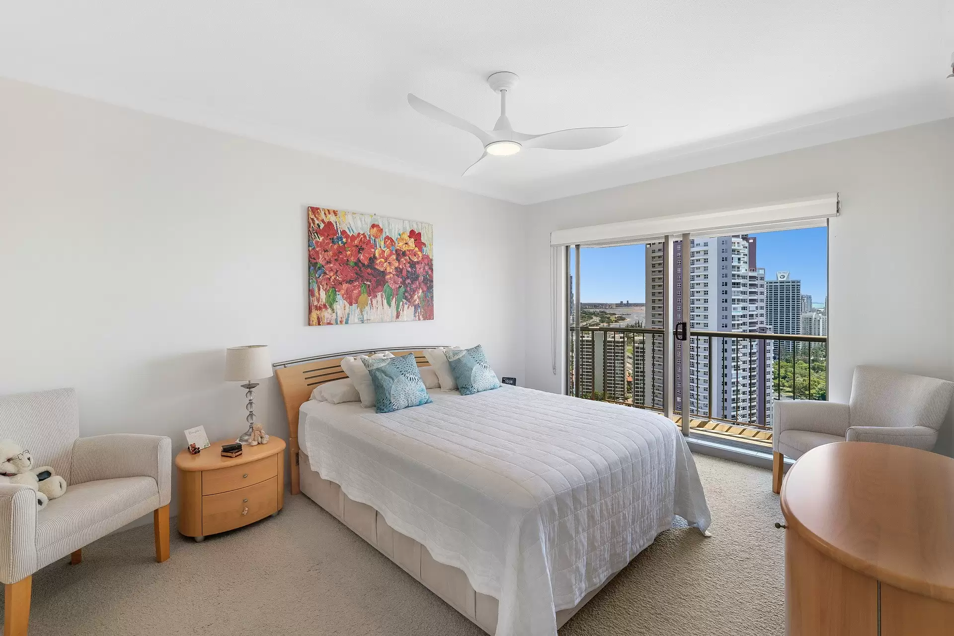 136/8 Admiralty Drive, Paradise Waters Sold by Queensland Sotheby's International Realty - image 1
