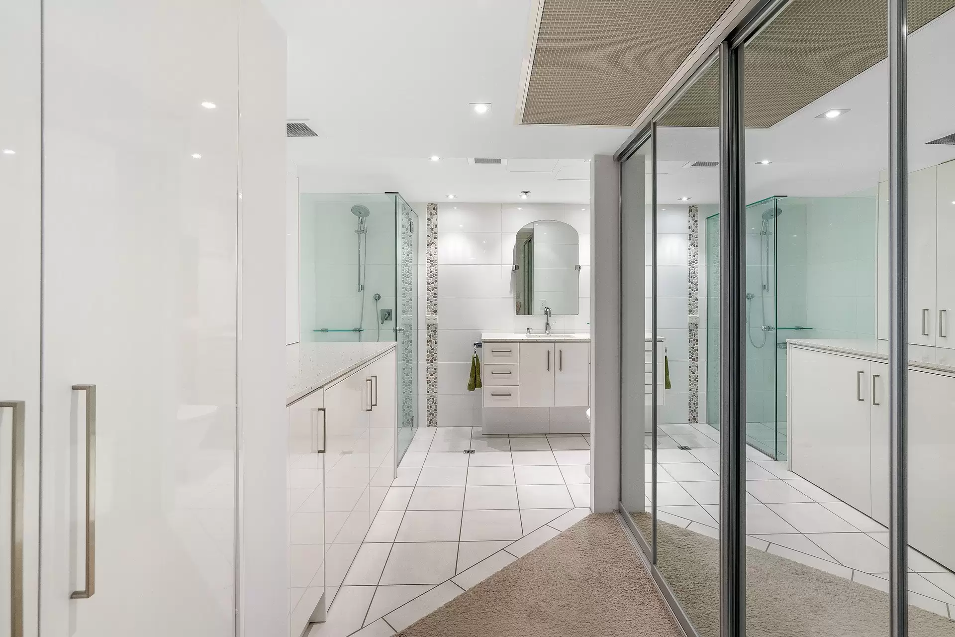 136/8 Admiralty Drive, Paradise Waters Sold by Queensland Sotheby's International Realty - image 1