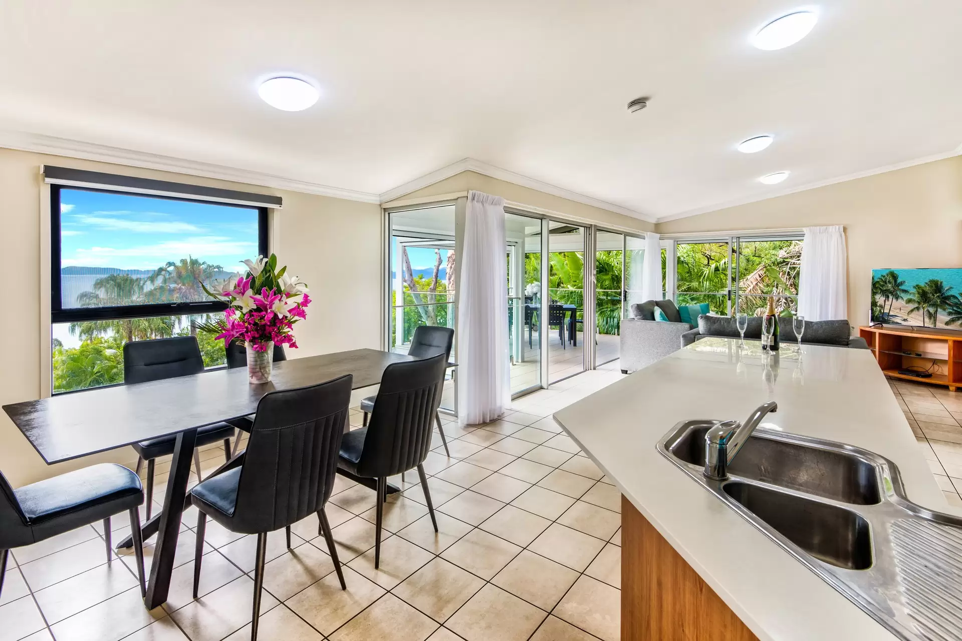 15/5 Banksia Court, Hamilton Island Sold by Queensland Sotheby's International Realty - image 1