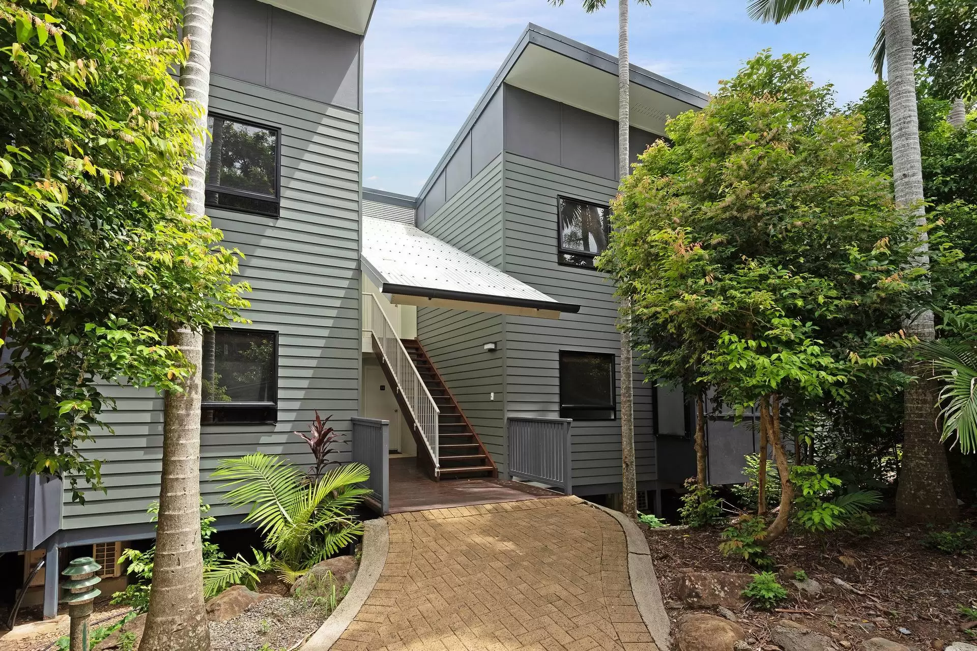 15/5 Banksia Court, Hamilton Island Sold by Queensland Sotheby's International Realty - image 1