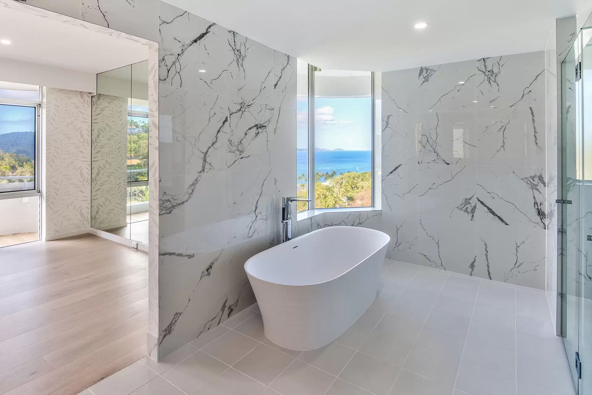 7/1 Marina Drive, Hamilton Island Sold by Queensland Sotheby's International Realty - image 1