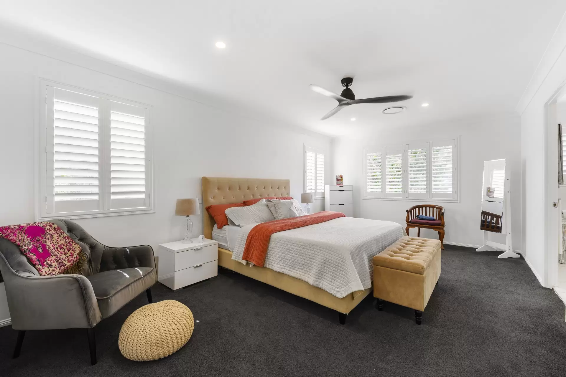 1/25 Charlton Street, Southport Sold by Queensland Sotheby's International Realty - image 1