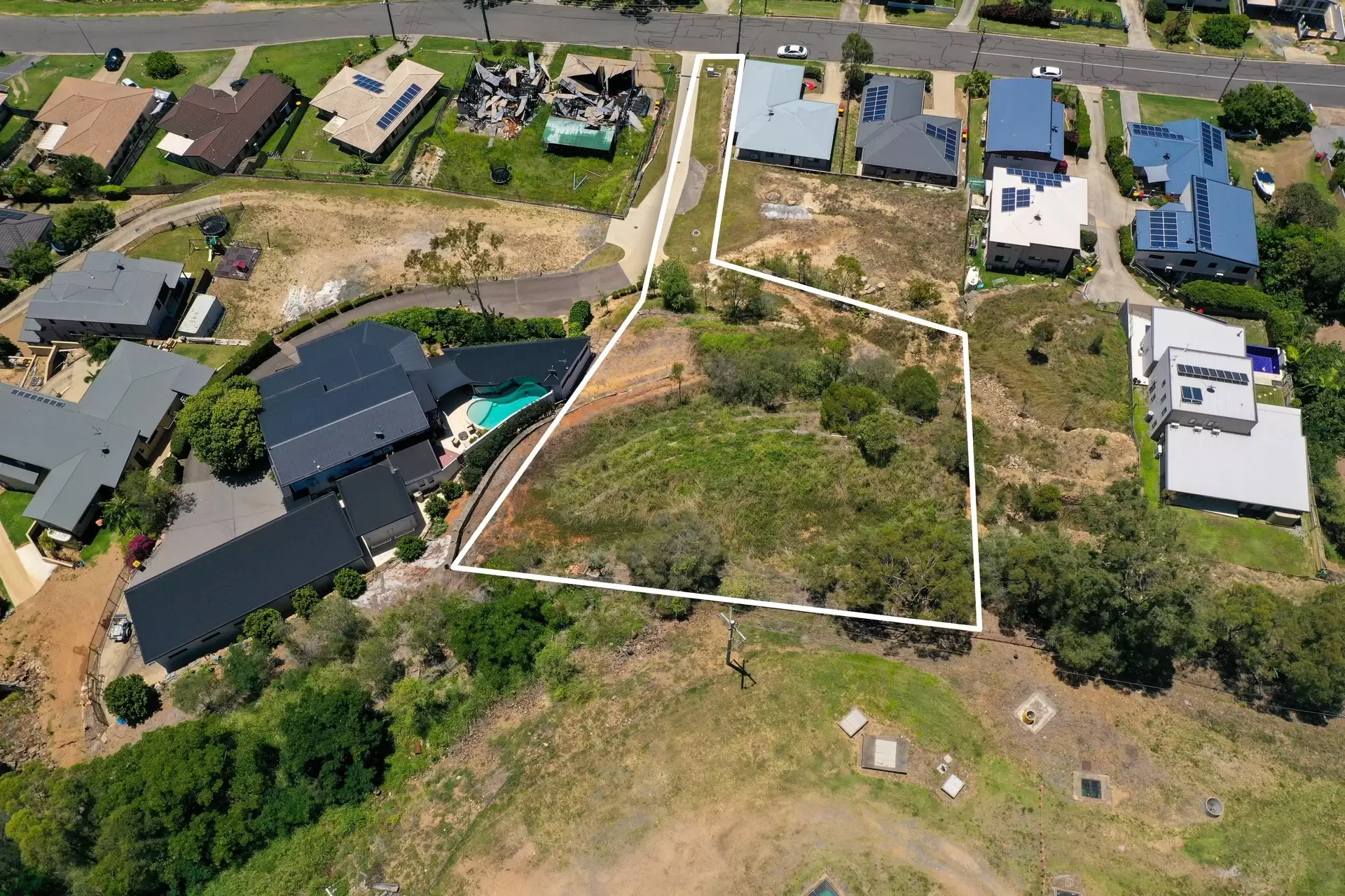 33 Agnes Street, South Gladstone Sold by  - image 1
