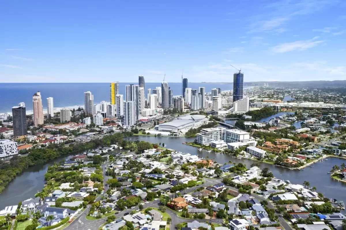 79 Savoy Drive, Broadbeach Waters Sold by Queensland Sotheby's International Realty - image 1