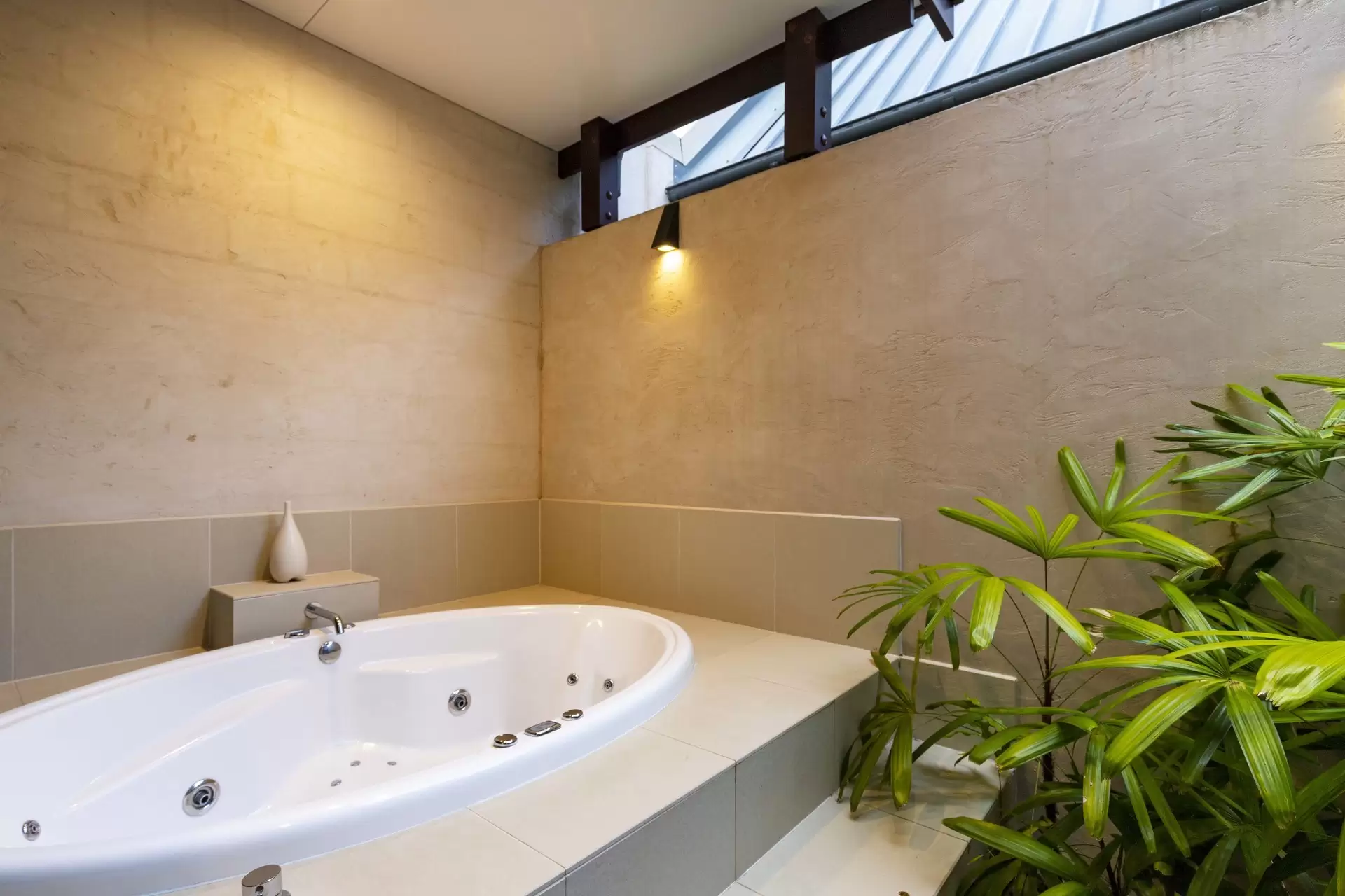 44 Bale Drive, Port Douglas Sold by Queensland Sotheby's International Realty - image 1