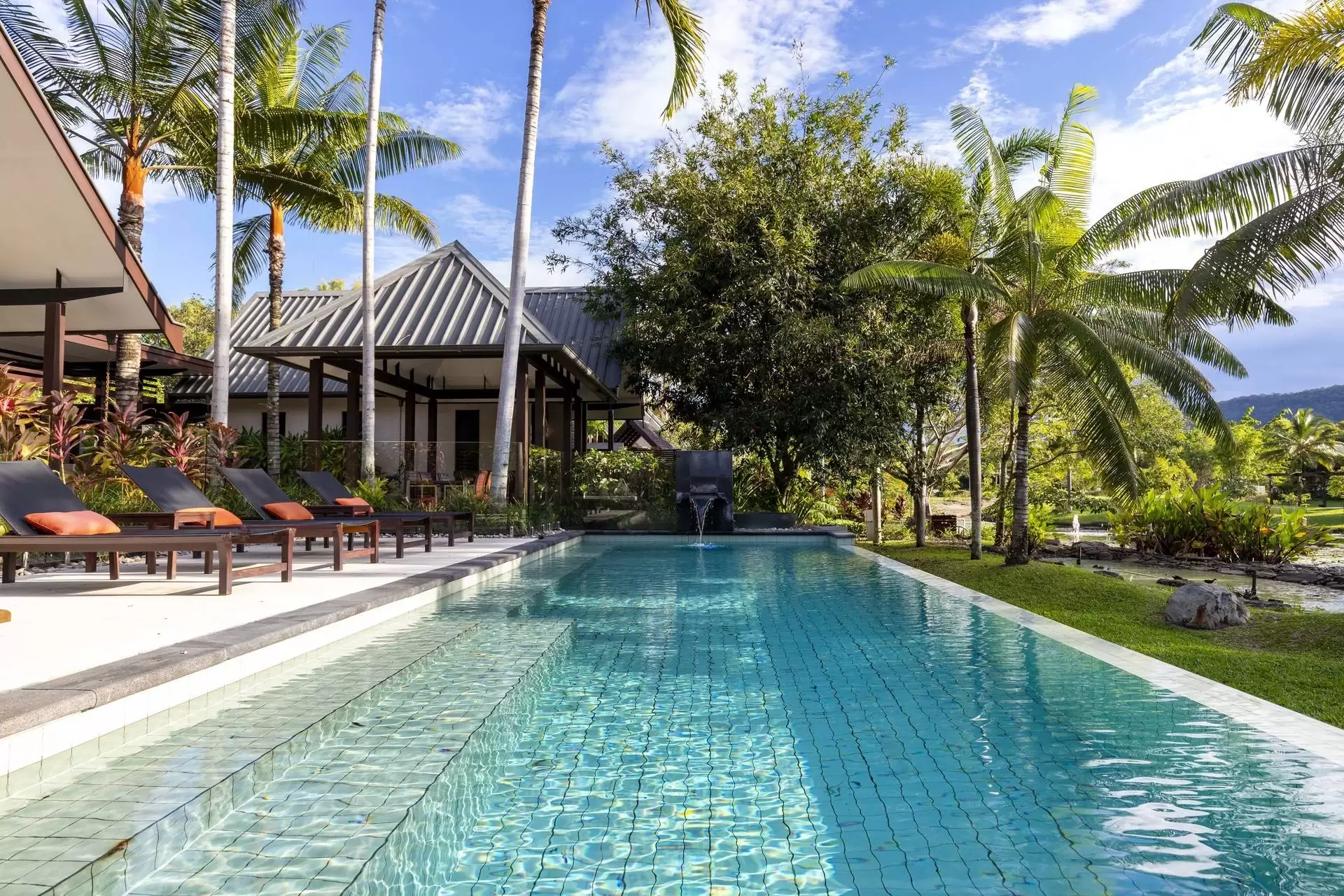44 Bale Drive, Port Douglas Sold by Queensland Sotheby's International Realty - image 1