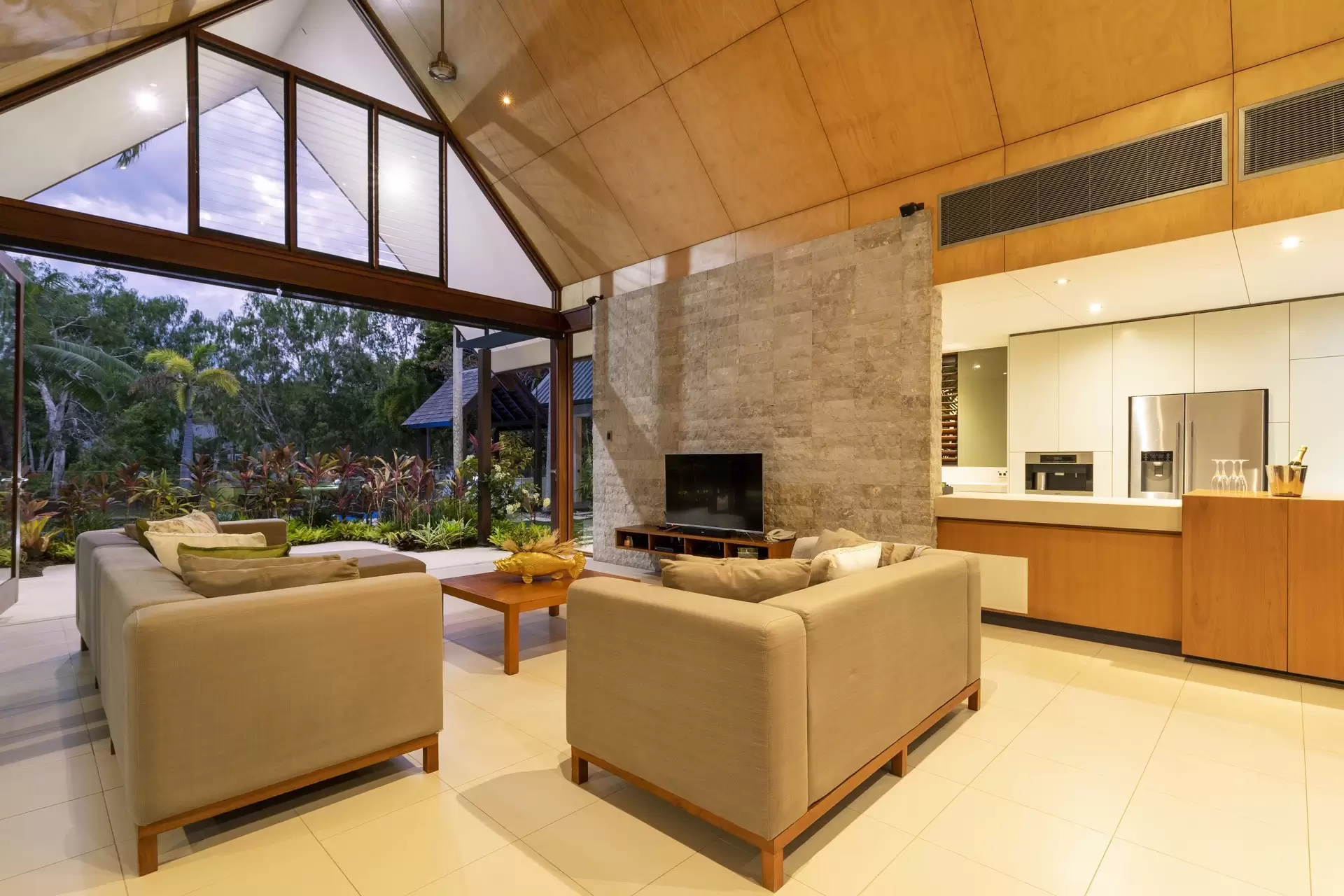 44 Bale Drive, Port Douglas Sold by Queensland Sotheby's International Realty - image 1
