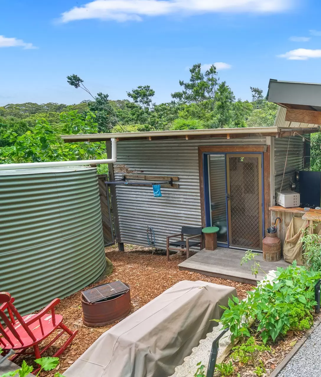 6 Wongaree Way, Currumbin Valley Sold by Queensland Sotheby's International Realty - image 1