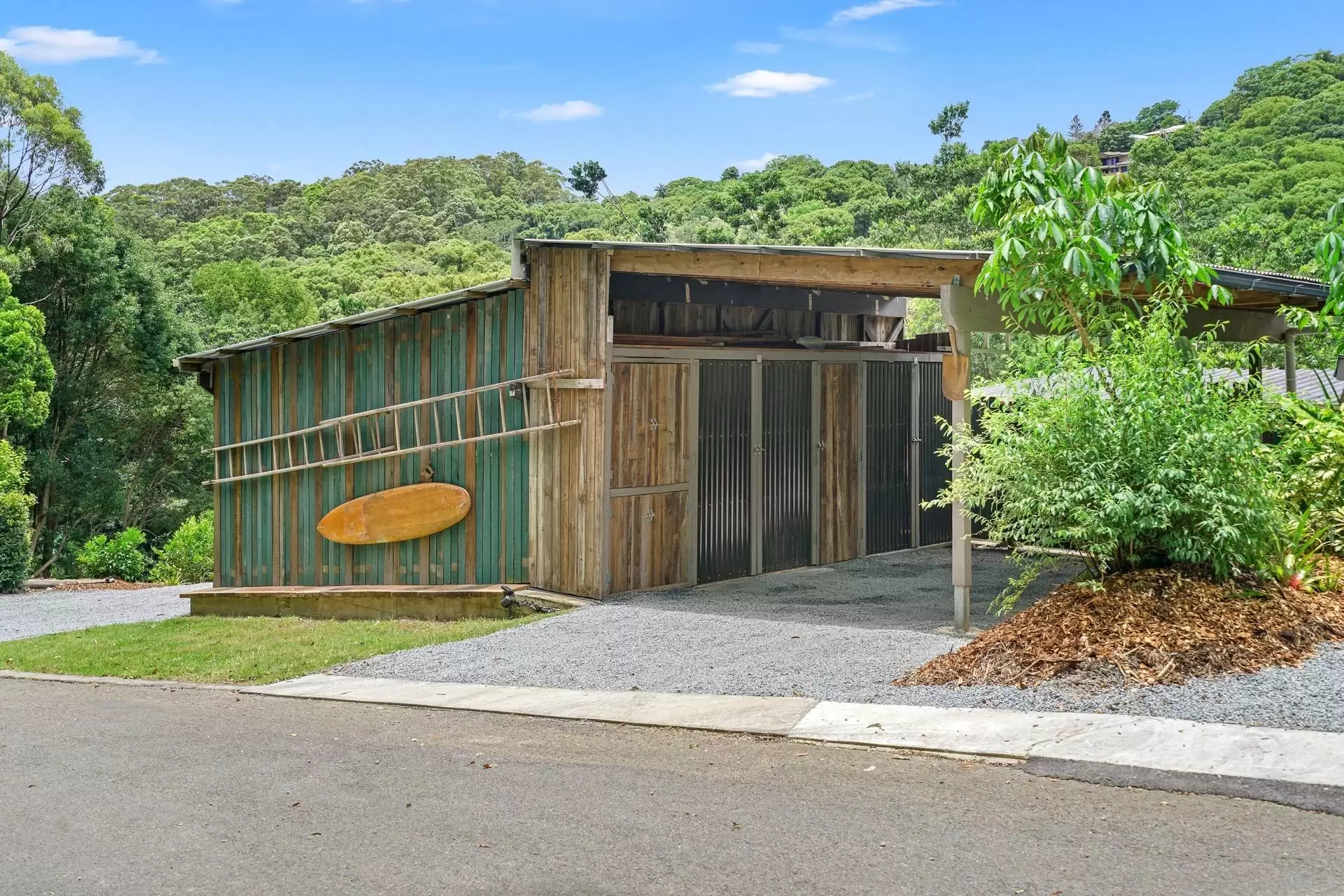6 Wongaree Way, Currumbin Valley Sold by Queensland Sotheby's International Realty - image 1