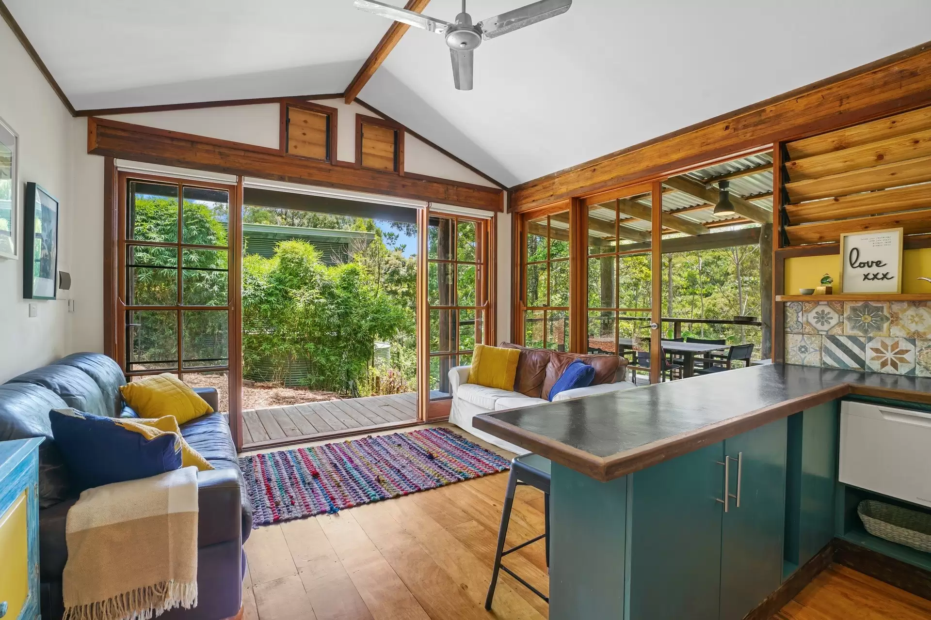 6 Wongaree Way, Currumbin Valley Sold by Queensland Sotheby's International Realty - image 1