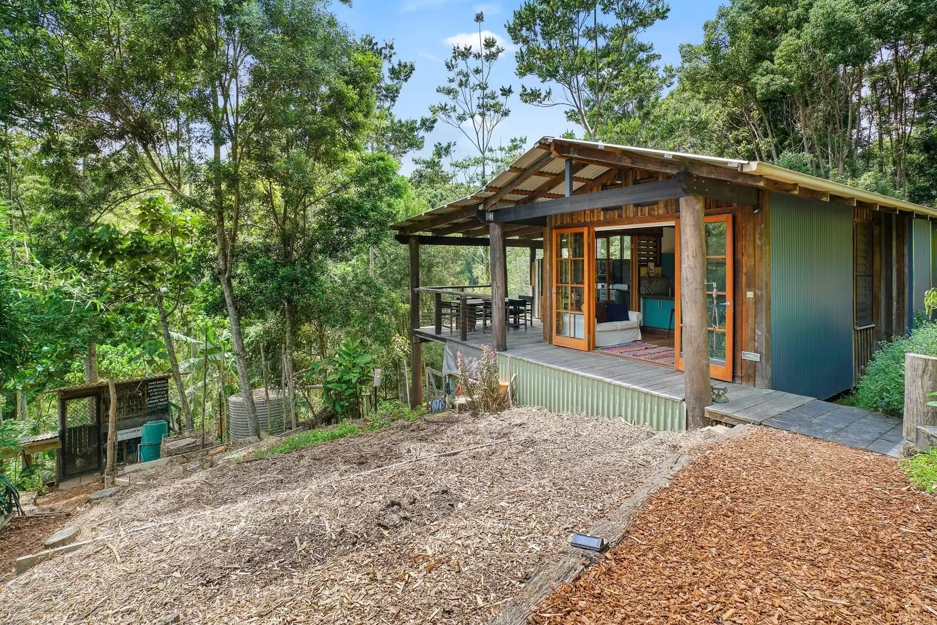 6 Wongaree Way, Currumbin Valley Sold by Queensland Sotheby's International Realty - image 1