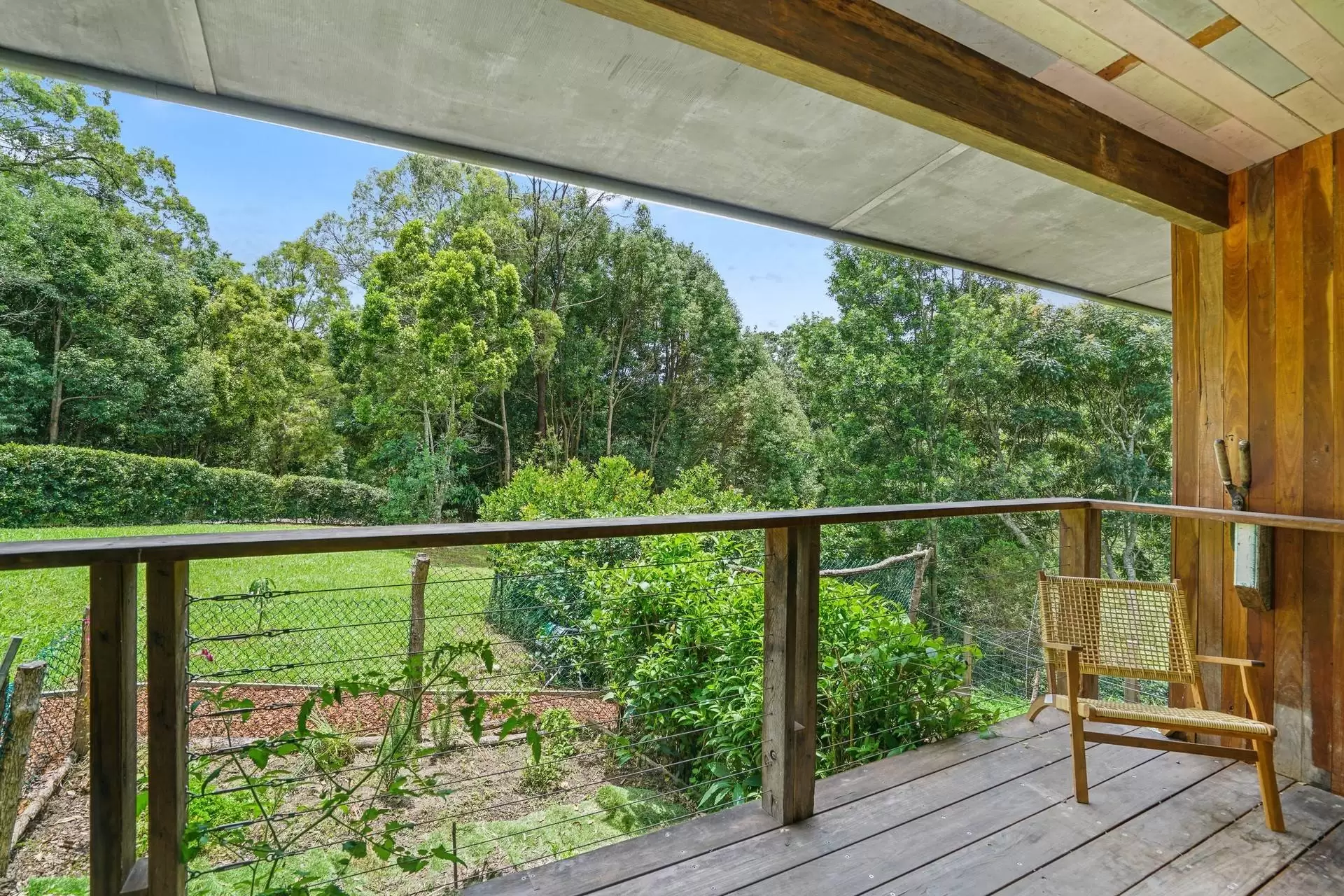 6 Wongaree Way, Currumbin Valley Sold by Queensland Sotheby's International Realty - image 1