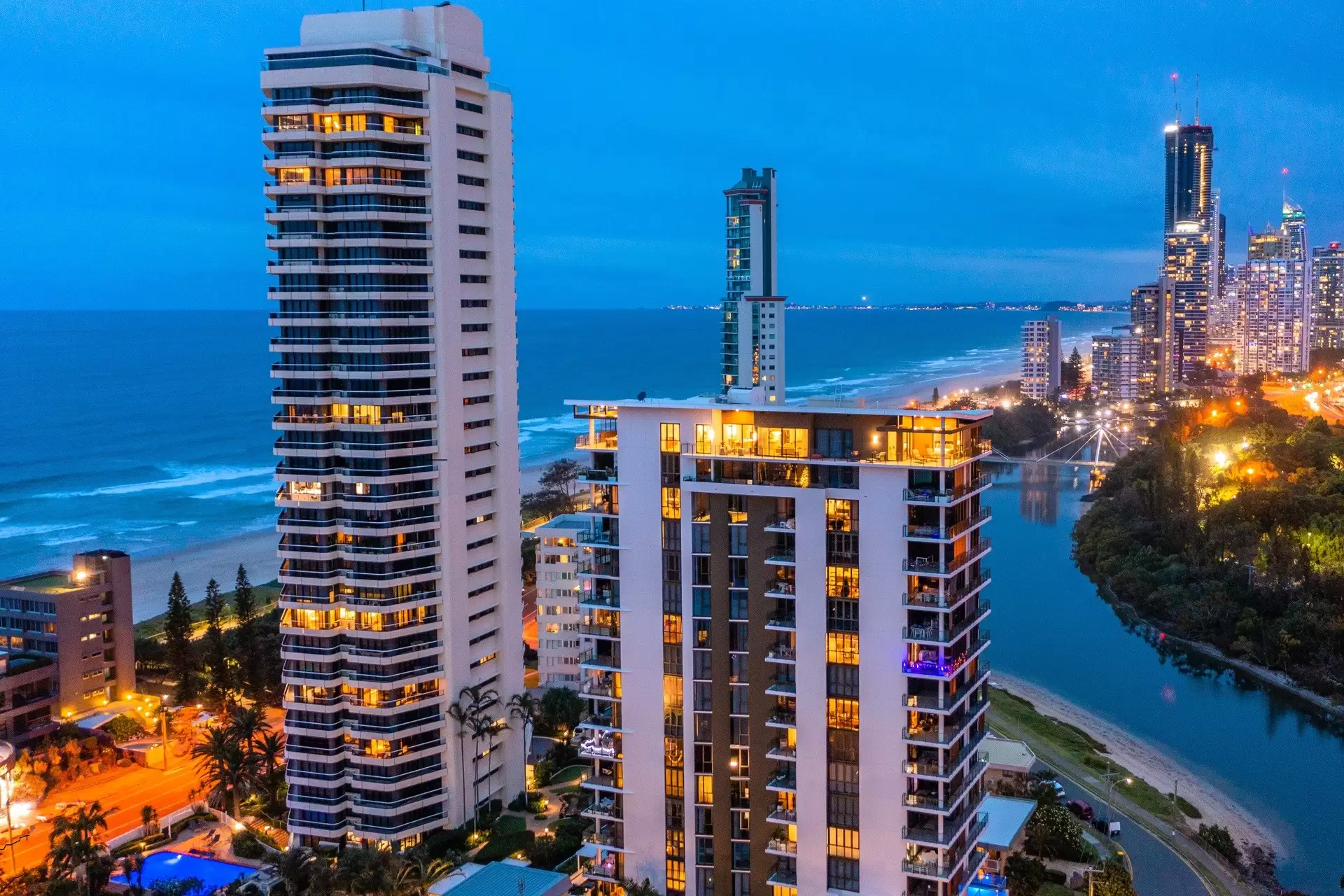 1601/5 Pacific Street, Main Beach Sold by Queensland Sotheby's International Realty - image 1