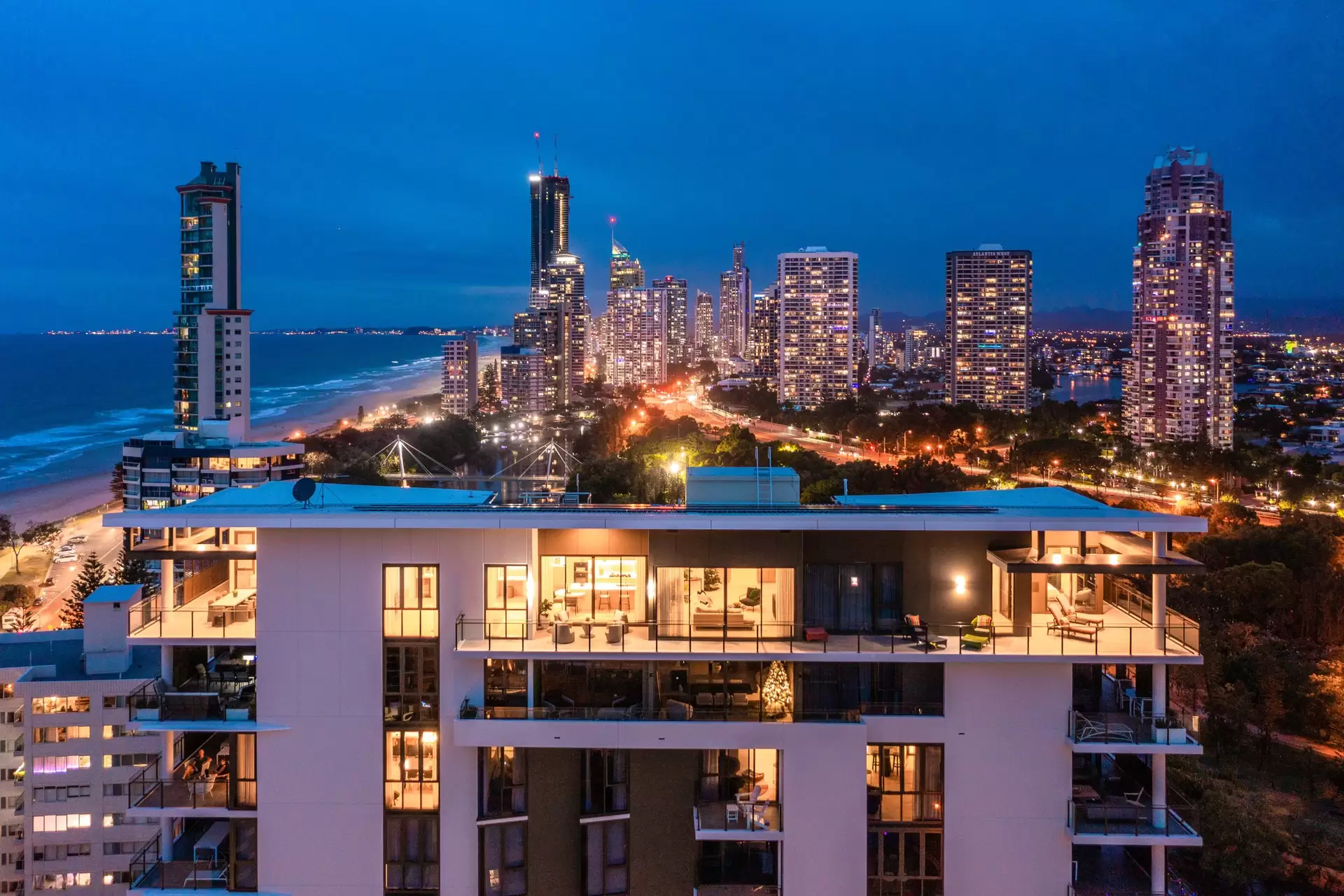 1601/5 Pacific Street, Main Beach Sold by Queensland Sotheby's International Realty - image 1