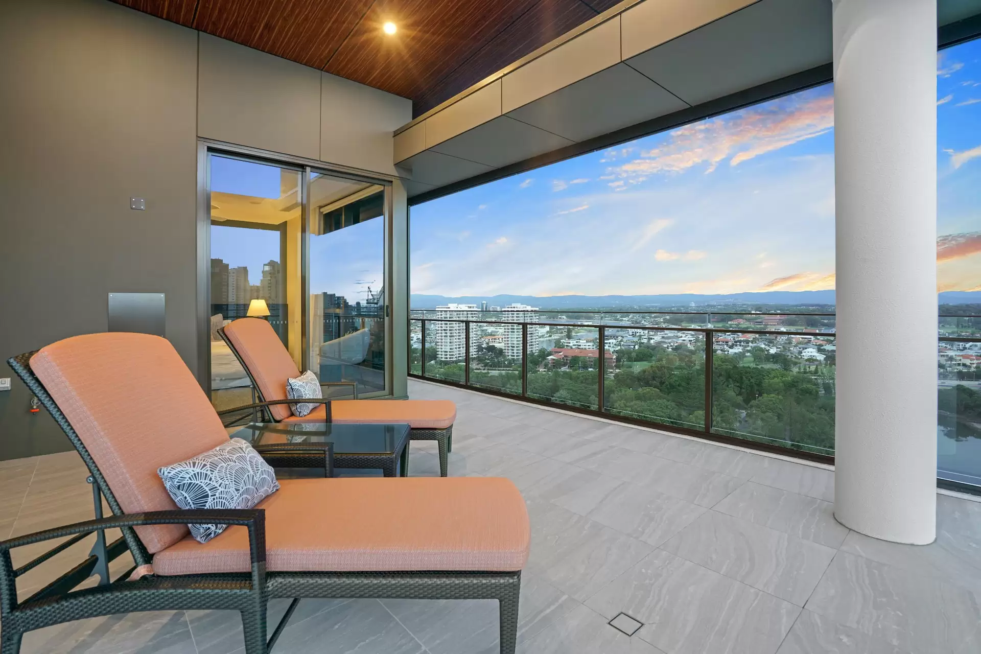 1601/5 Pacific Street, Main Beach Sold by Queensland Sotheby's International Realty - image 1