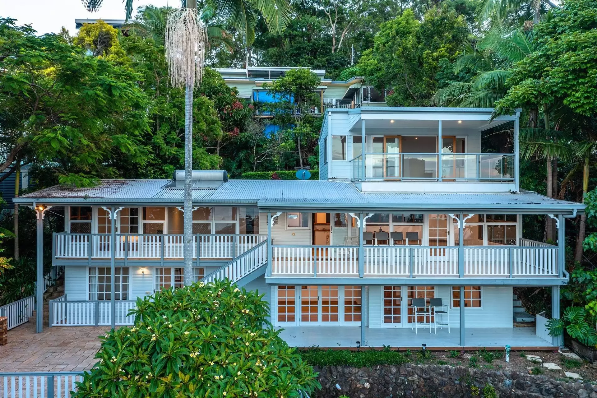 30 Mount Street, Burleigh Heads Sold by Queensland Sotheby's International Realty - image 1