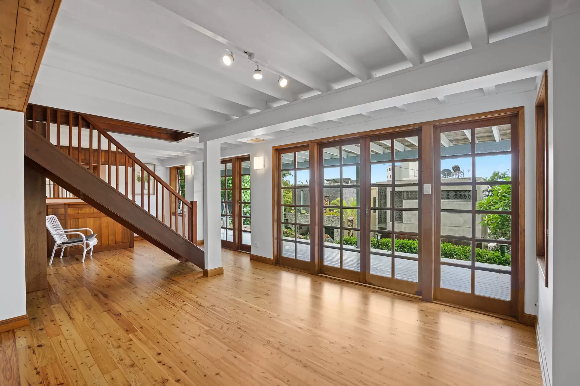 30 Mount Street, Burleigh Heads Sold by Queensland Sotheby's International Realty - image 1