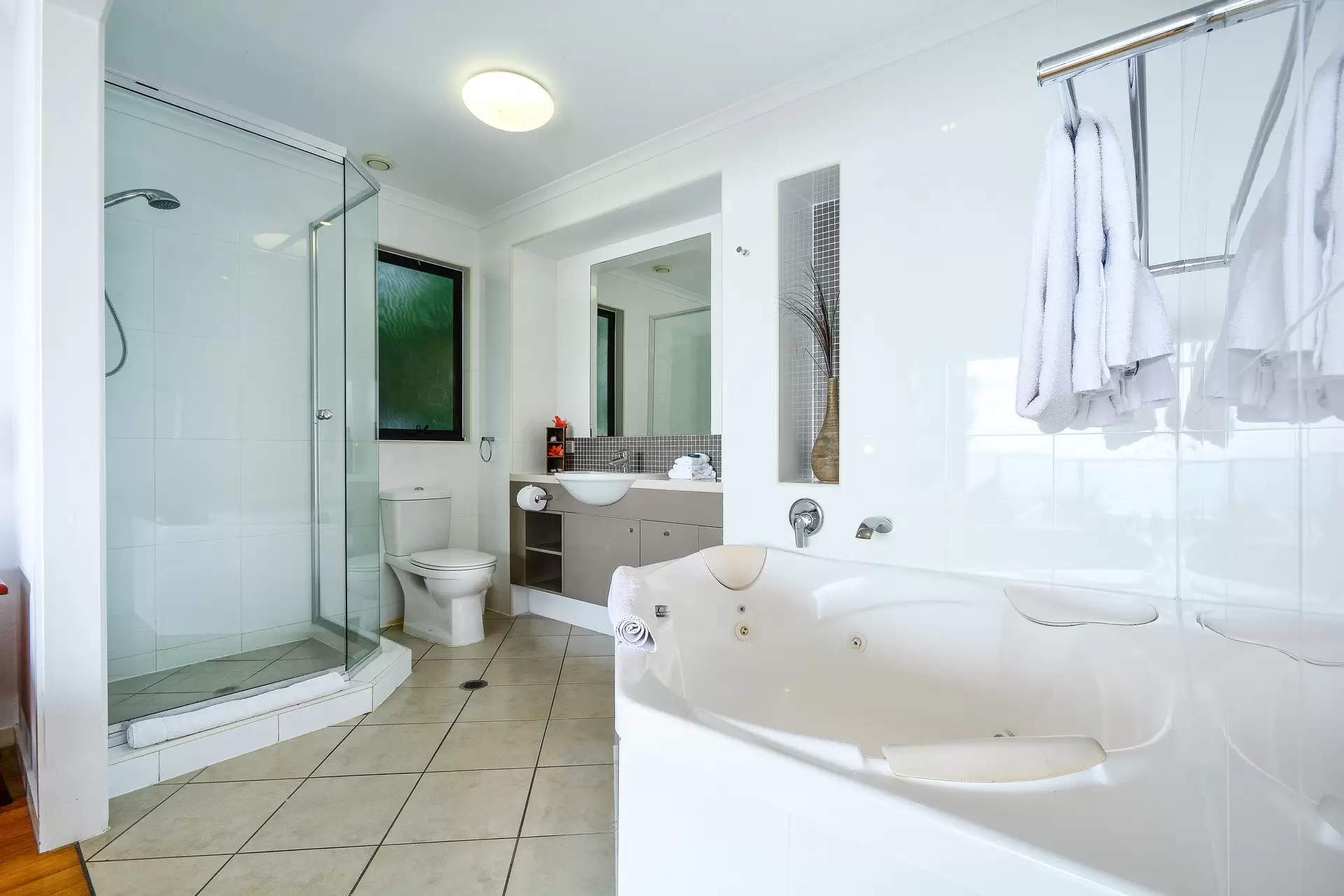 5 Acacia Drive, Hamilton Island Sold by Queensland Sotheby's International Realty - image 1