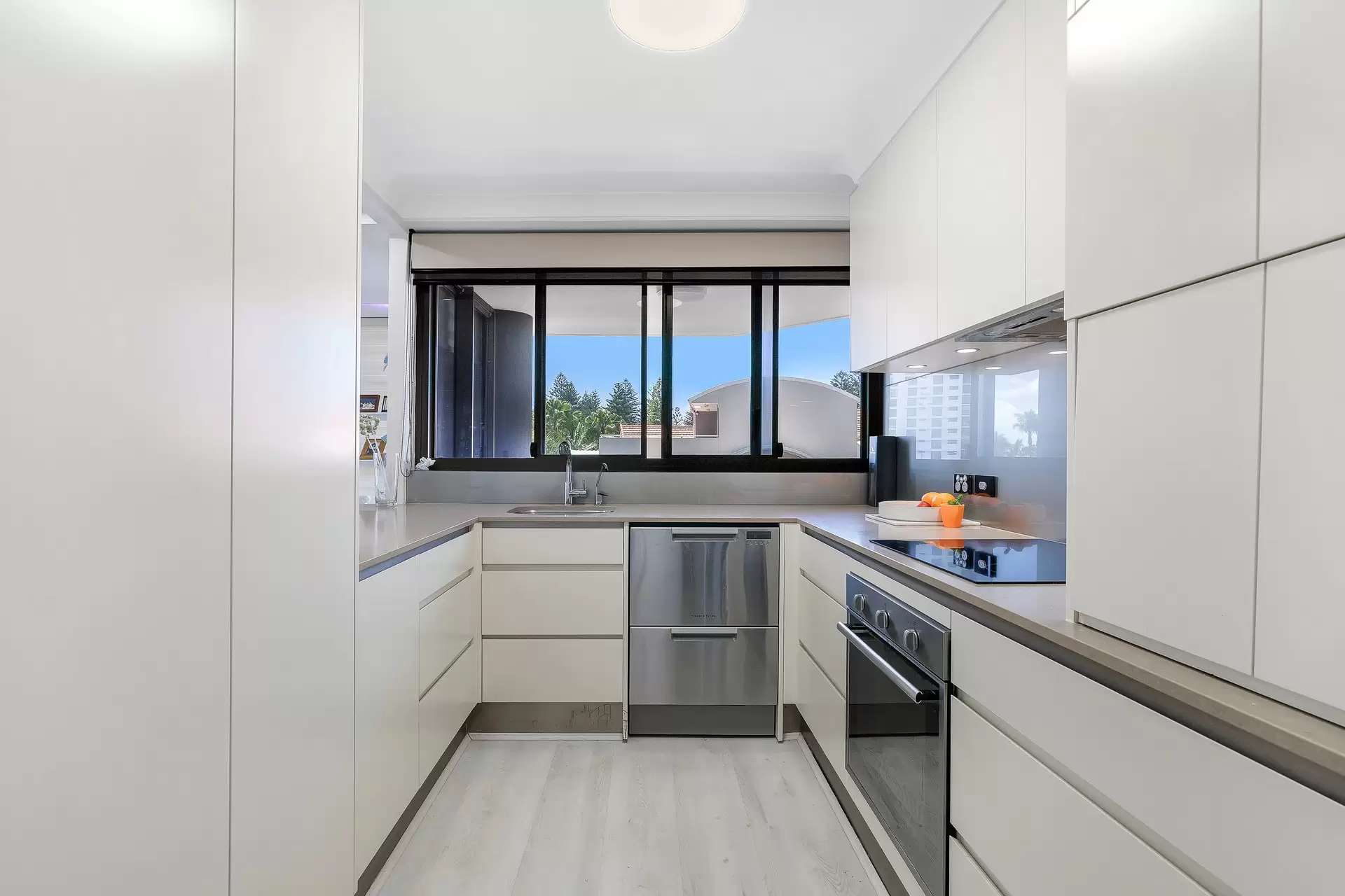 7/3656 Main Beach Parade, Main Beach Sold by Queensland Sotheby's International Realty - image 1