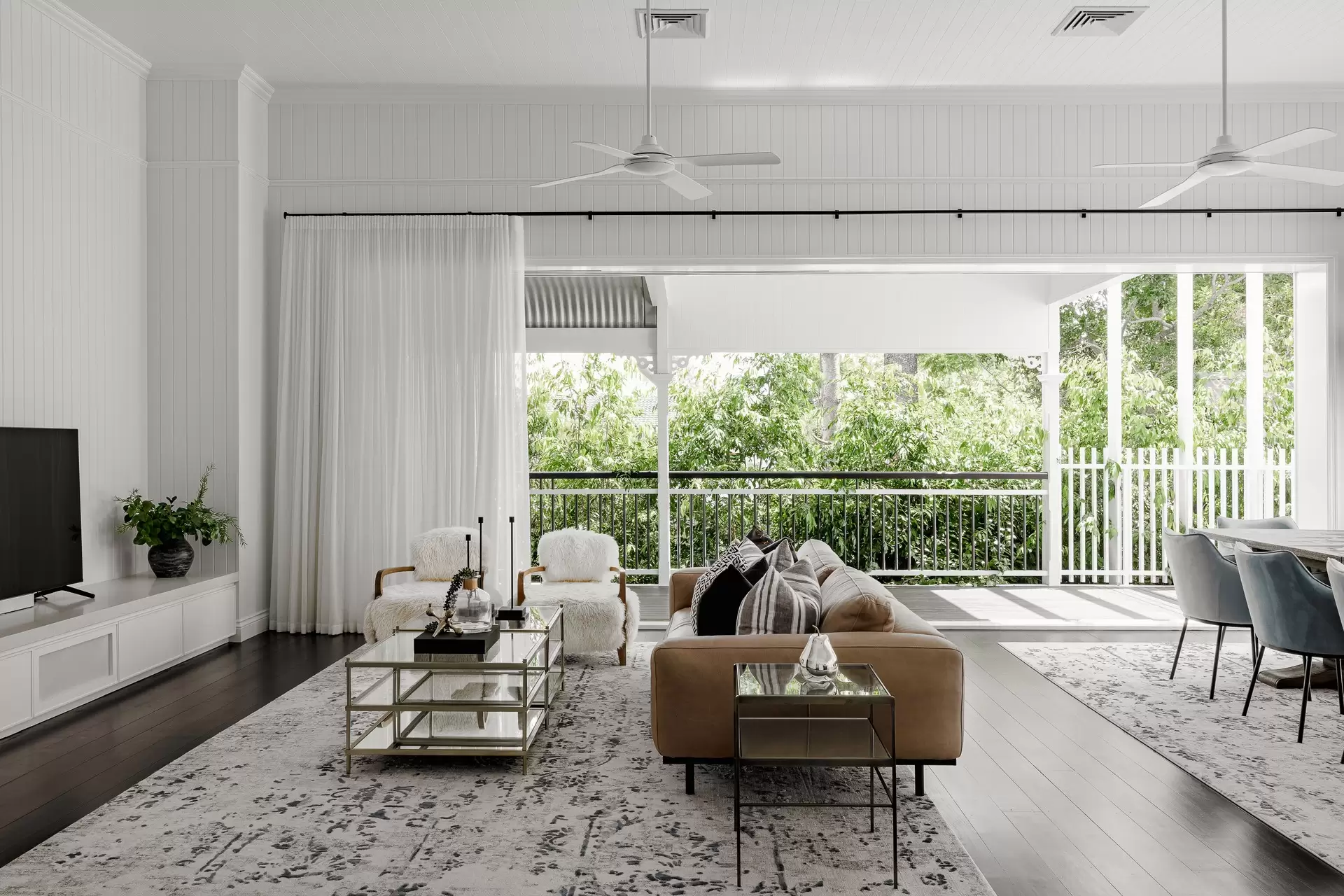 56 Victoria Avenue, Chelmer Sold by Queensland Sotheby's International Realty - image 1