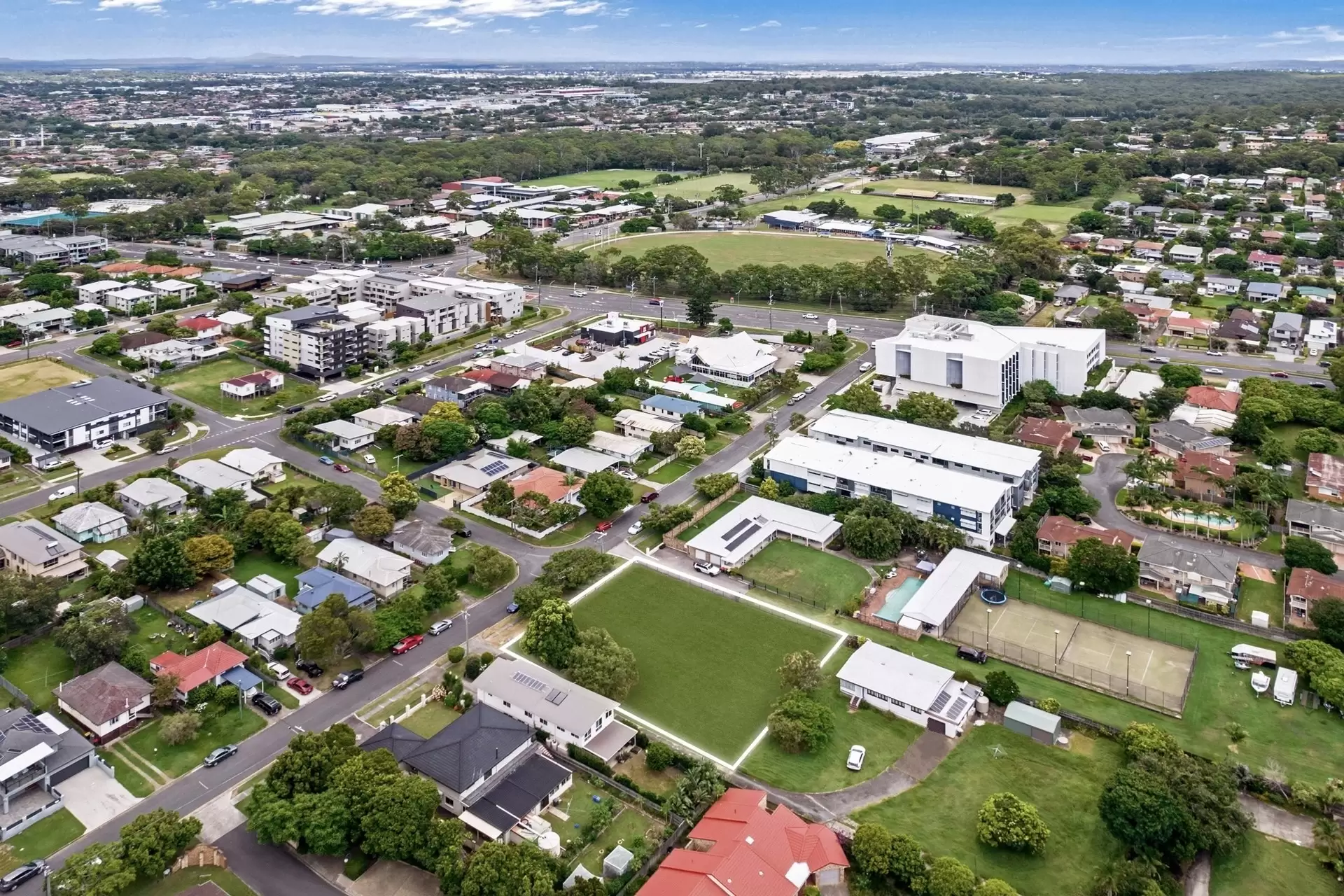 32 Hertford Street, Upper Mount Gravatt Sold by  - image 1