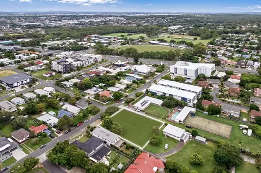 32 Hertford Street, Upper Mount Gravatt Sold by Queensland Sotheby's International Realty