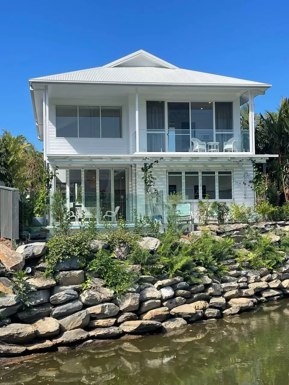 10/4-10 Escape Street, Port Douglas Sold by Queensland Sotheby's International Realty - image 1
