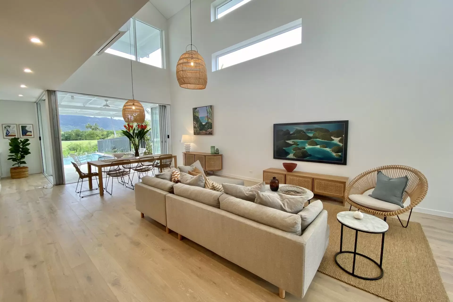 10/4-10 Escape Street, Port Douglas Sold by  - image 1