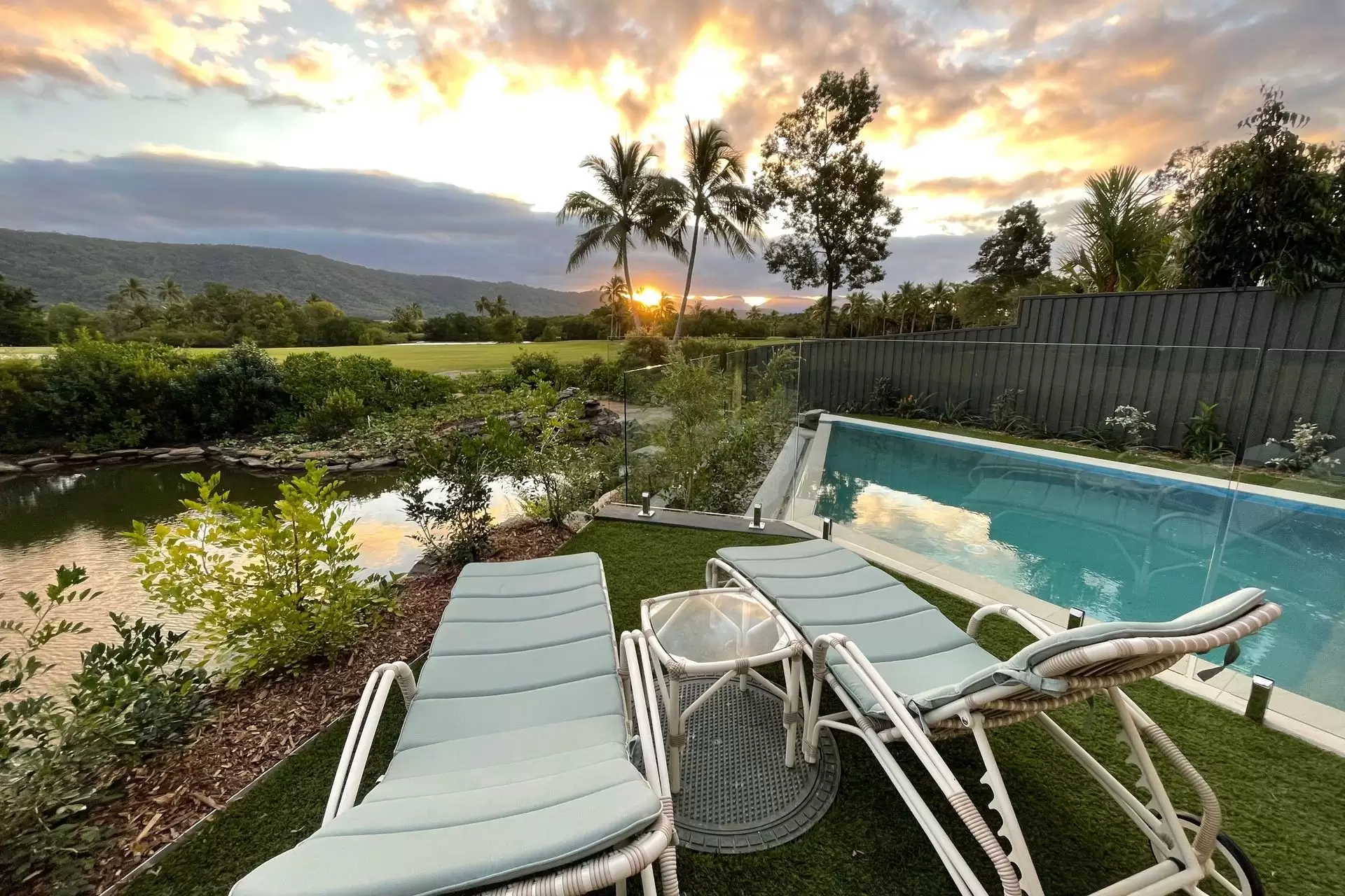 10/4-10 Escape Street, Port Douglas Sold by Queensland Sotheby's International Realty - image 1